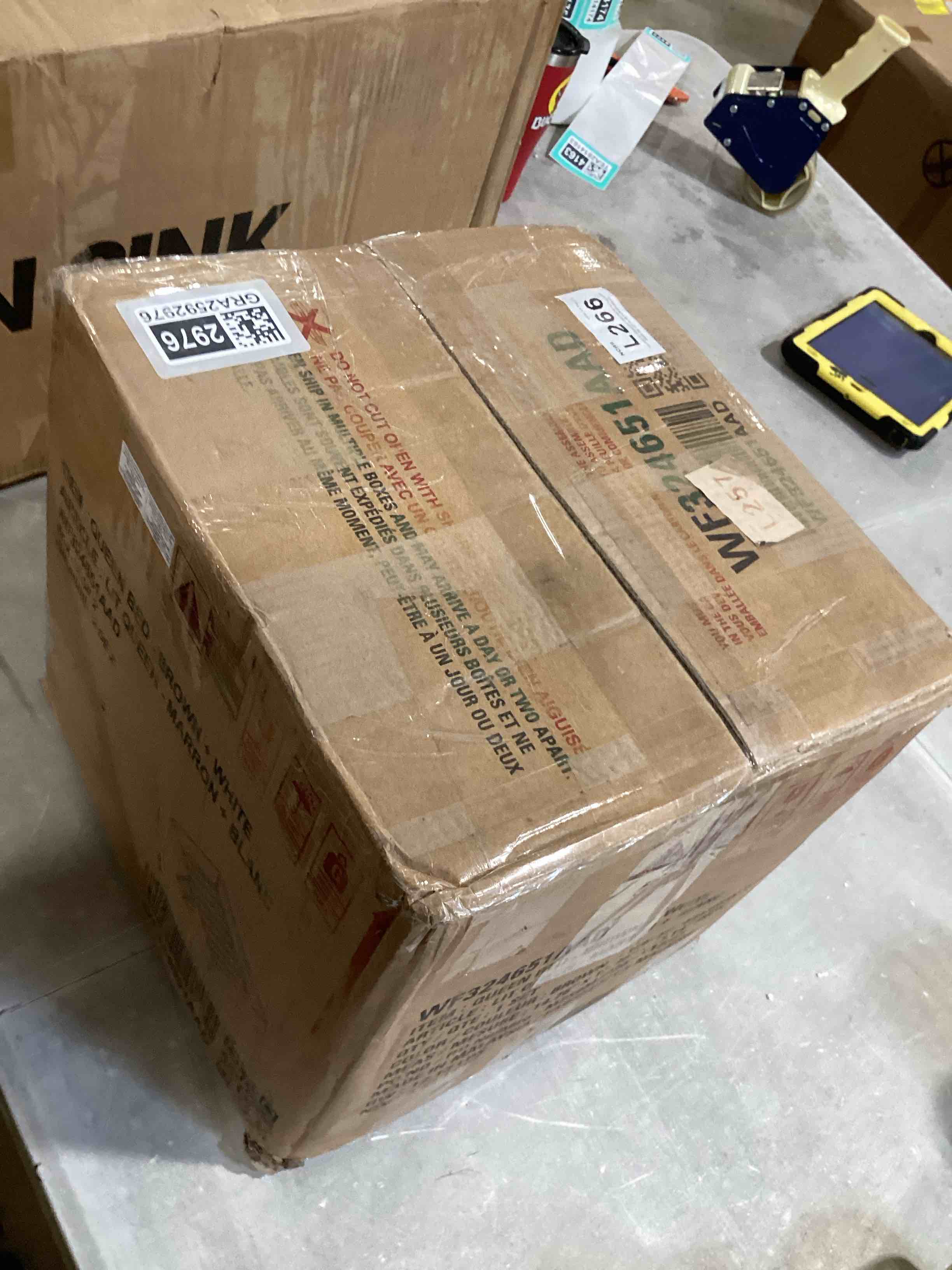 https://s3.amazonaws.com/lotting-images-prod/bidfta/GRA2592976_1752152193028.jpeg
