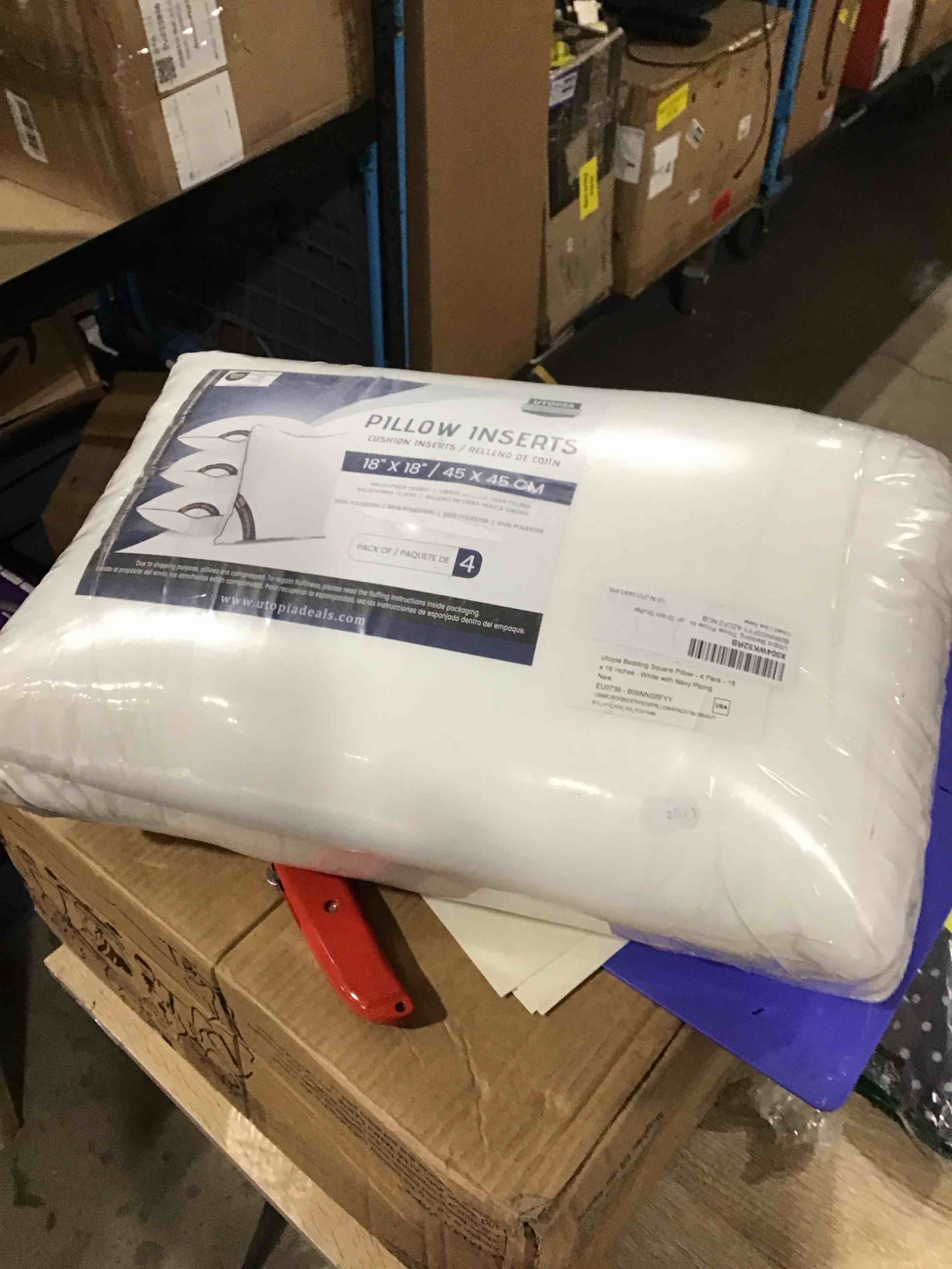 Utopia Bedding Throw Pillows Insert (Pack of 2, White) - 18 x 18 Inches Bed and Couch Pillows - Indoor Decorative Pillow….. not EXCAT as the picture 