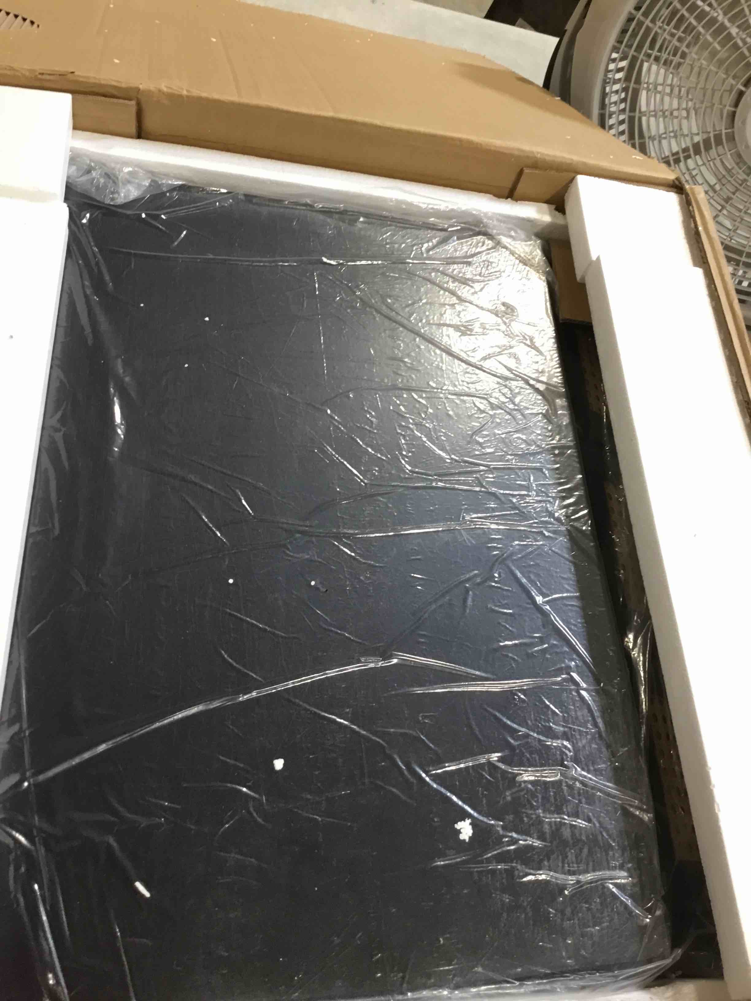 https://s3.amazonaws.com/lotting-images-prod/bidfta/GRA2596039_1751476324597.jpeg