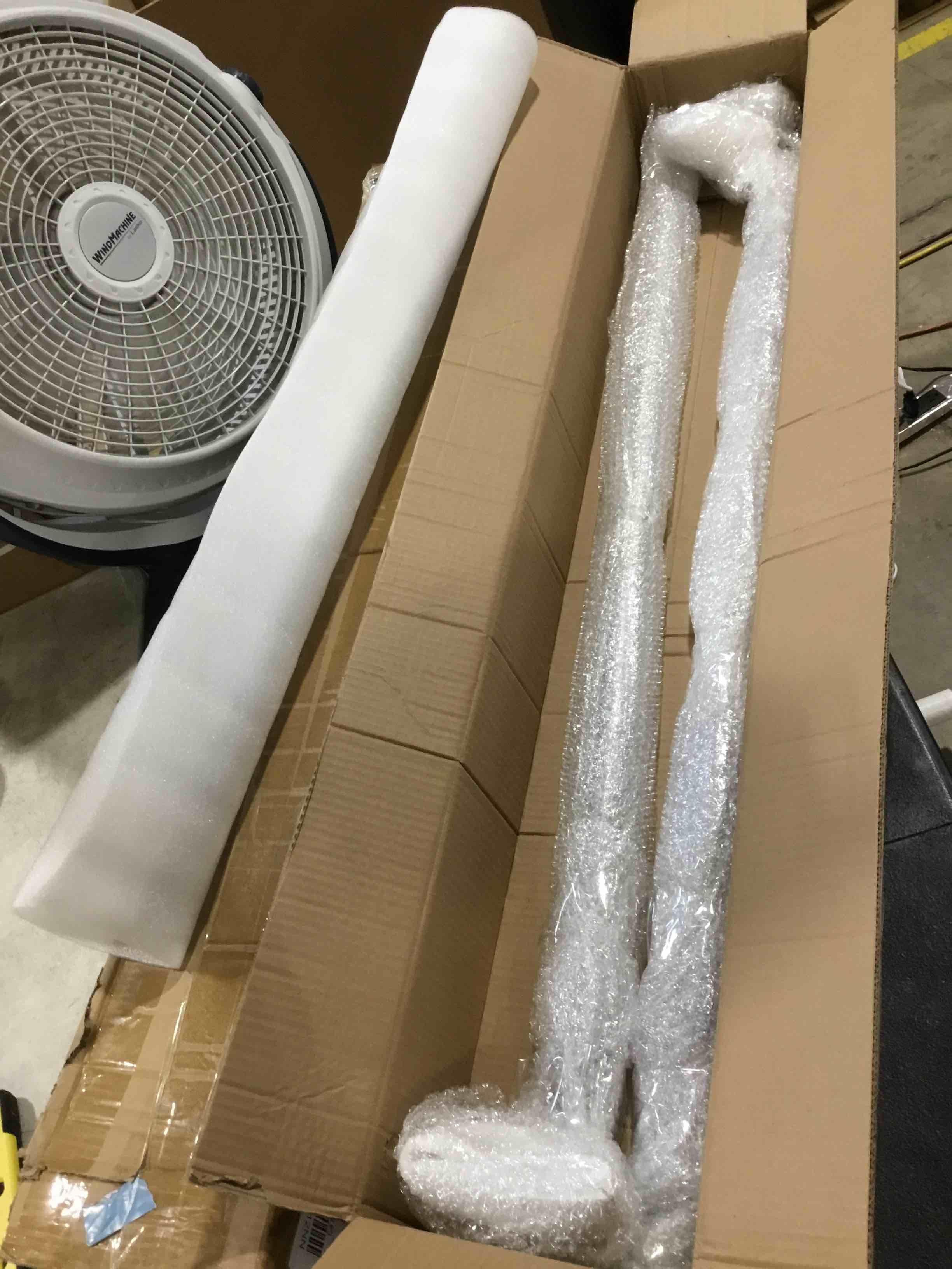 https://s3.amazonaws.com/lotting-images-prod/bidfta/GRA2596242_1751986658647.jpeg