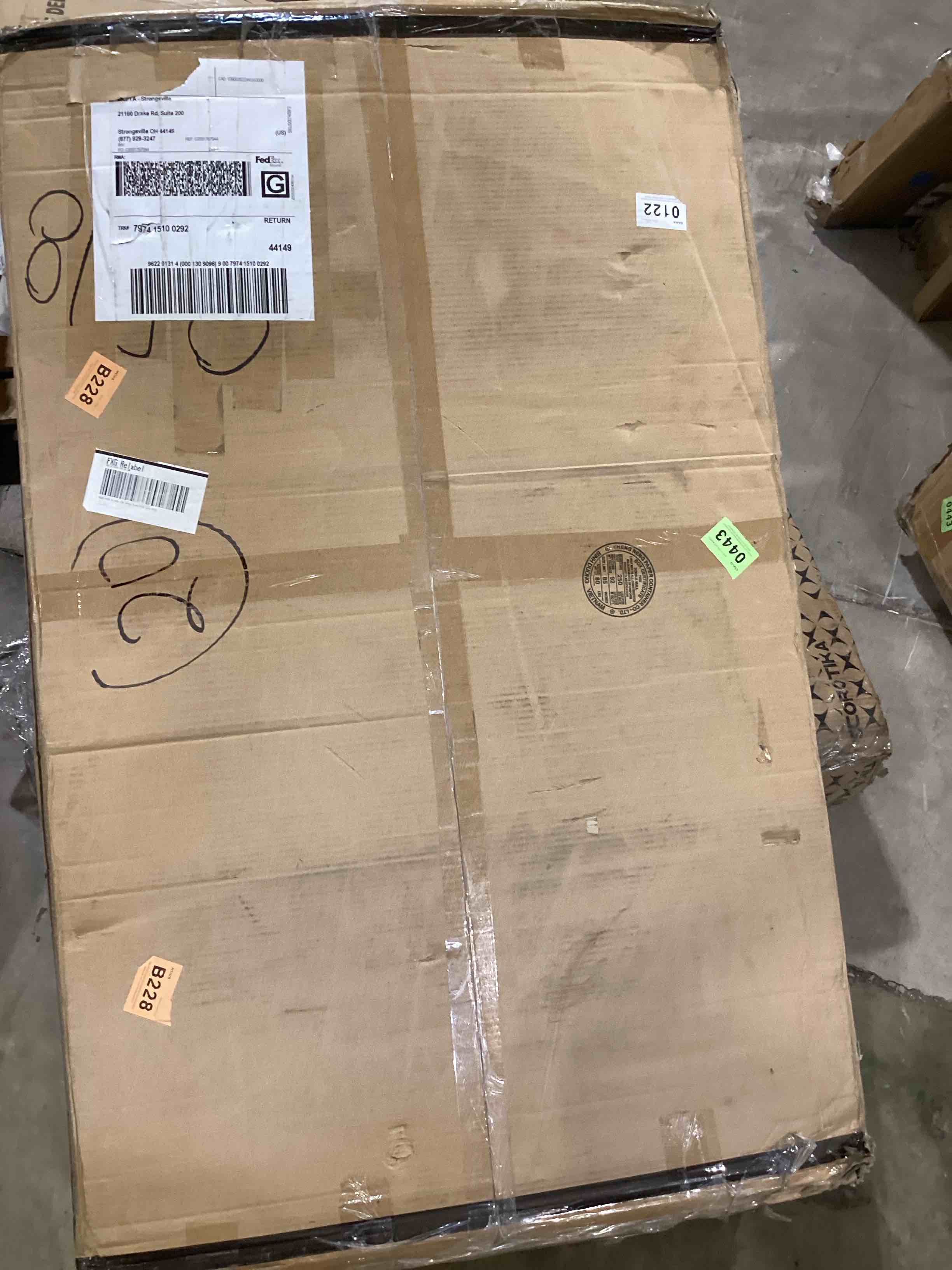 https://s3.amazonaws.com/lotting-images-prod/bidfta/GRA2596370_1752520544800.jpeg