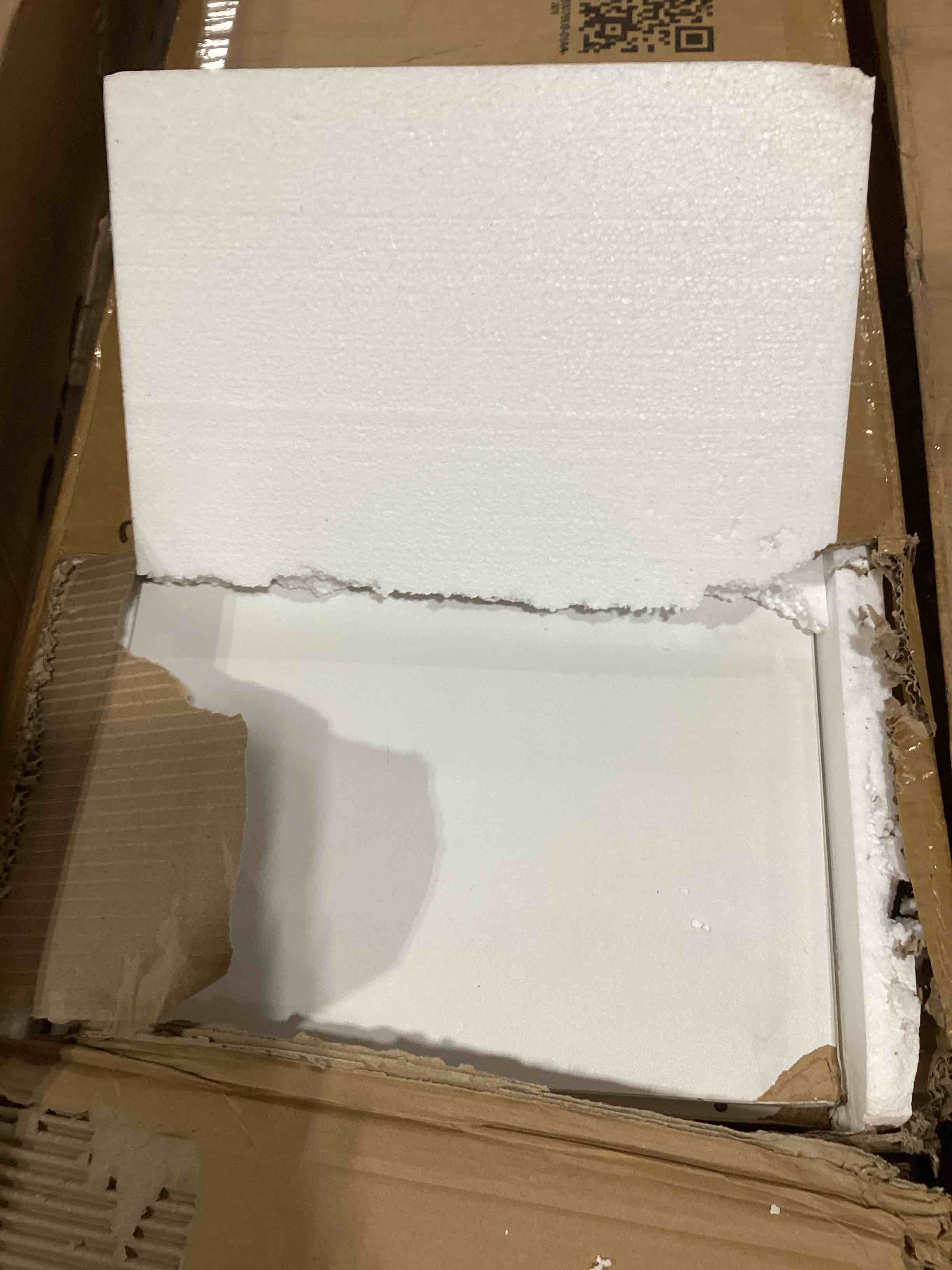 https://s3.amazonaws.com/lotting-images-prod/bidfta/GRA2596410_1753452678613.jpeg