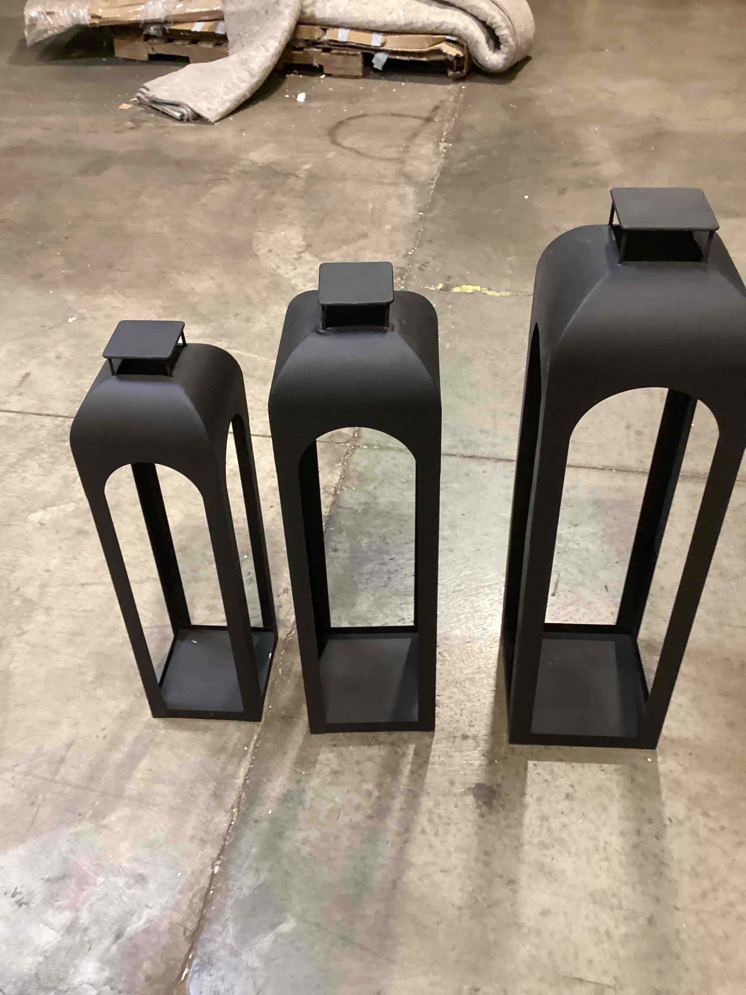 Outdoor Lantern Decor