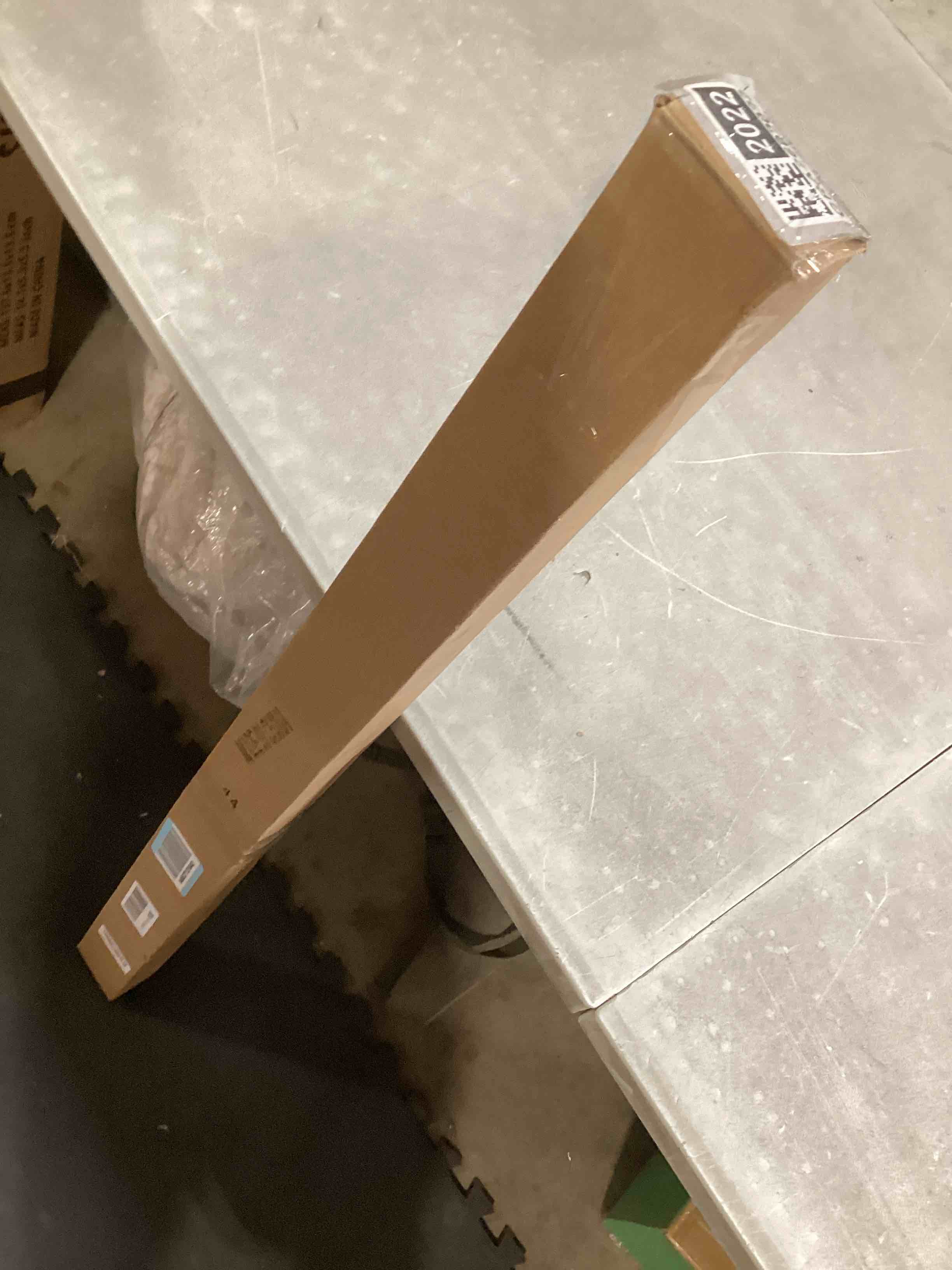 https://s3.amazonaws.com/lotting-images-prod/bidfta/GRA2602022_1754498366102.jpeg