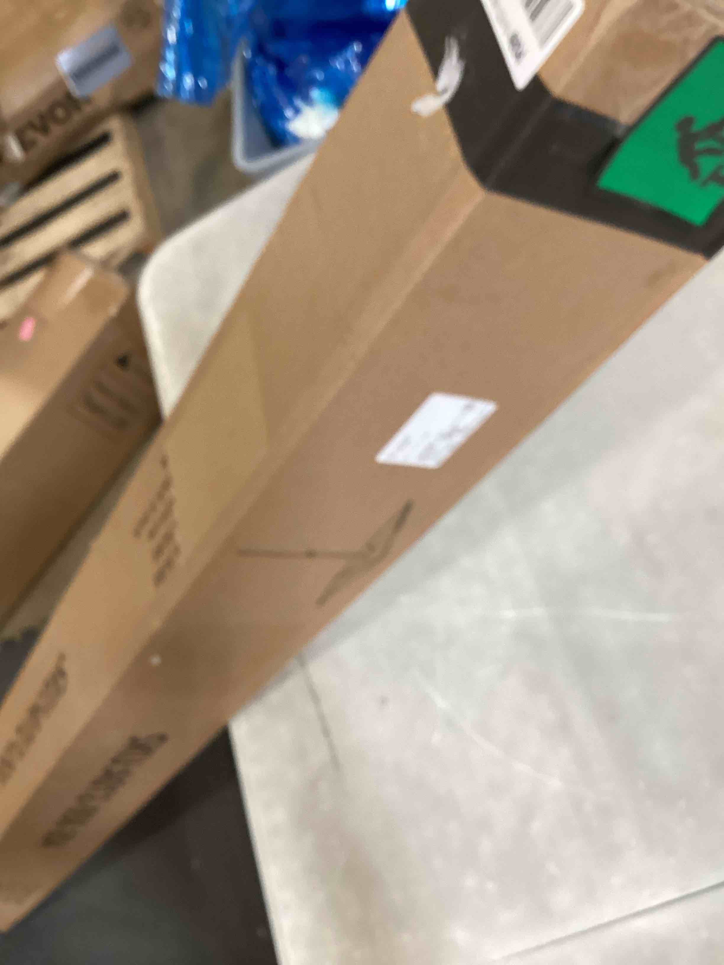 https://s3.amazonaws.com/lotting-images-prod/bidfta/GRA2602271_1754584681112.jpeg