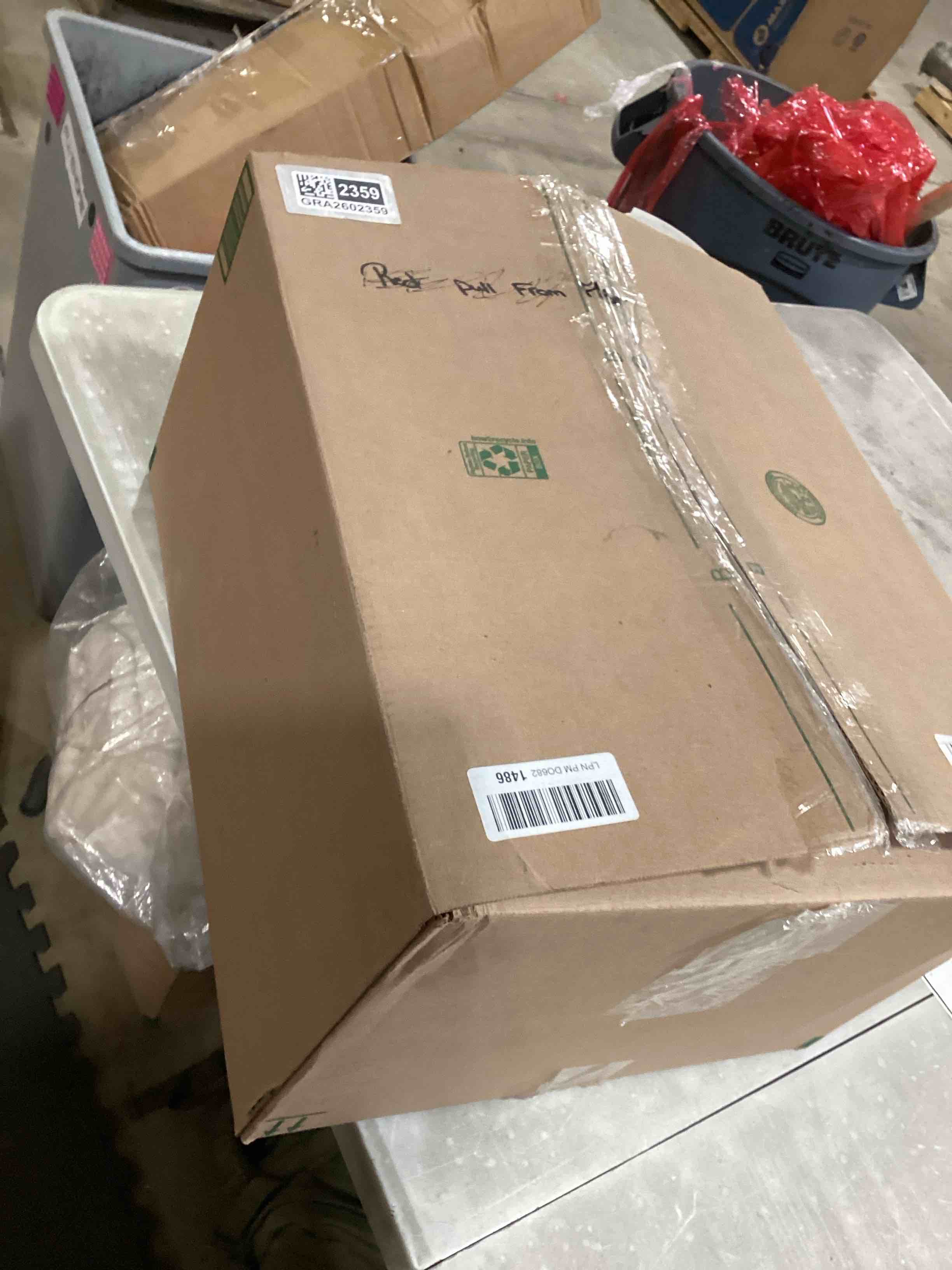 https://s3.amazonaws.com/lotting-images-prod/bidfta/GRA2602359_1754656191585.jpeg