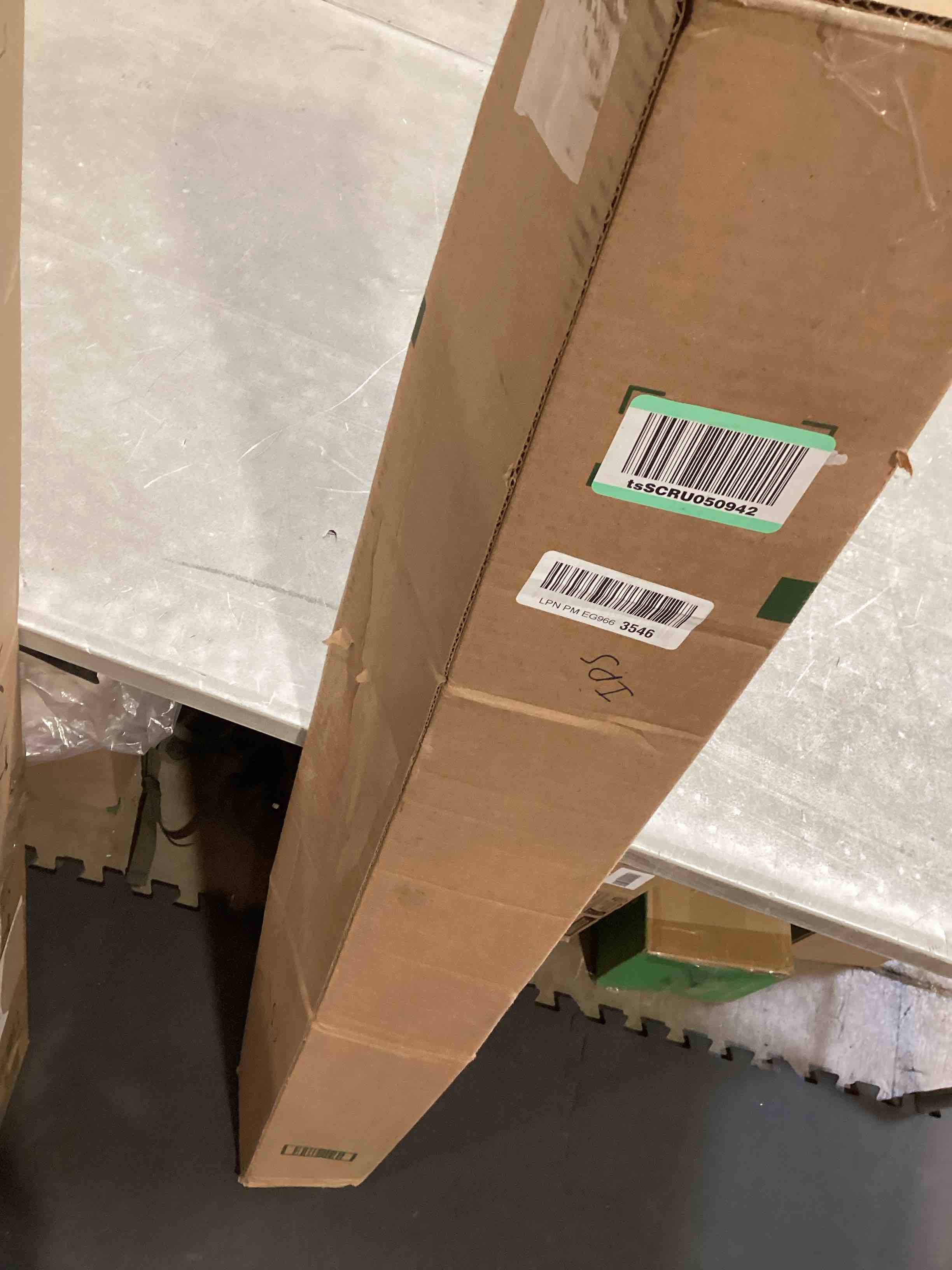 https://s3.amazonaws.com/lotting-images-prod/bidfta/GRA2602422_1754661852187.jpeg