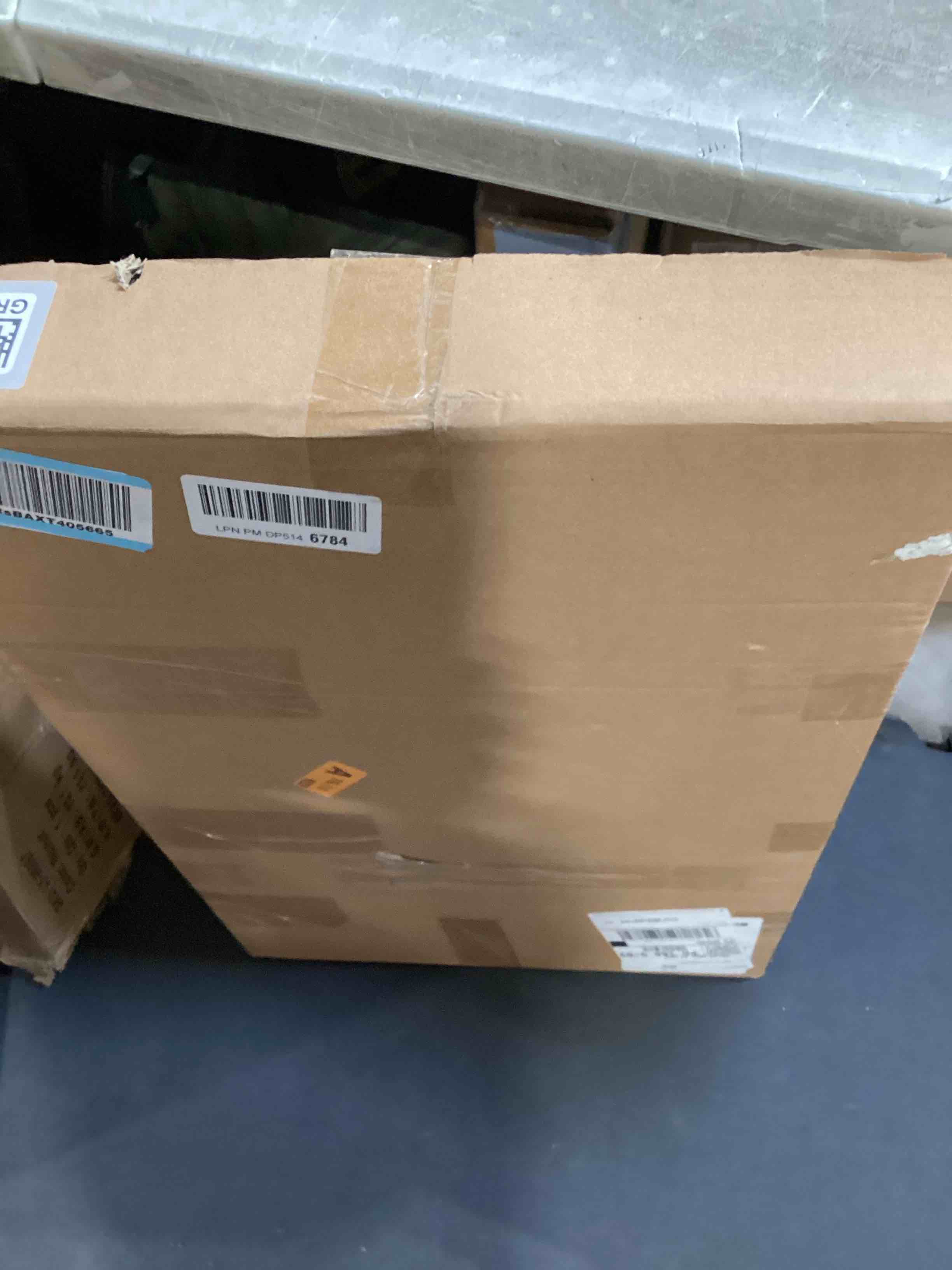 https://s3.amazonaws.com/lotting-images-prod/bidfta/GRA2602458_1754665840396.jpeg