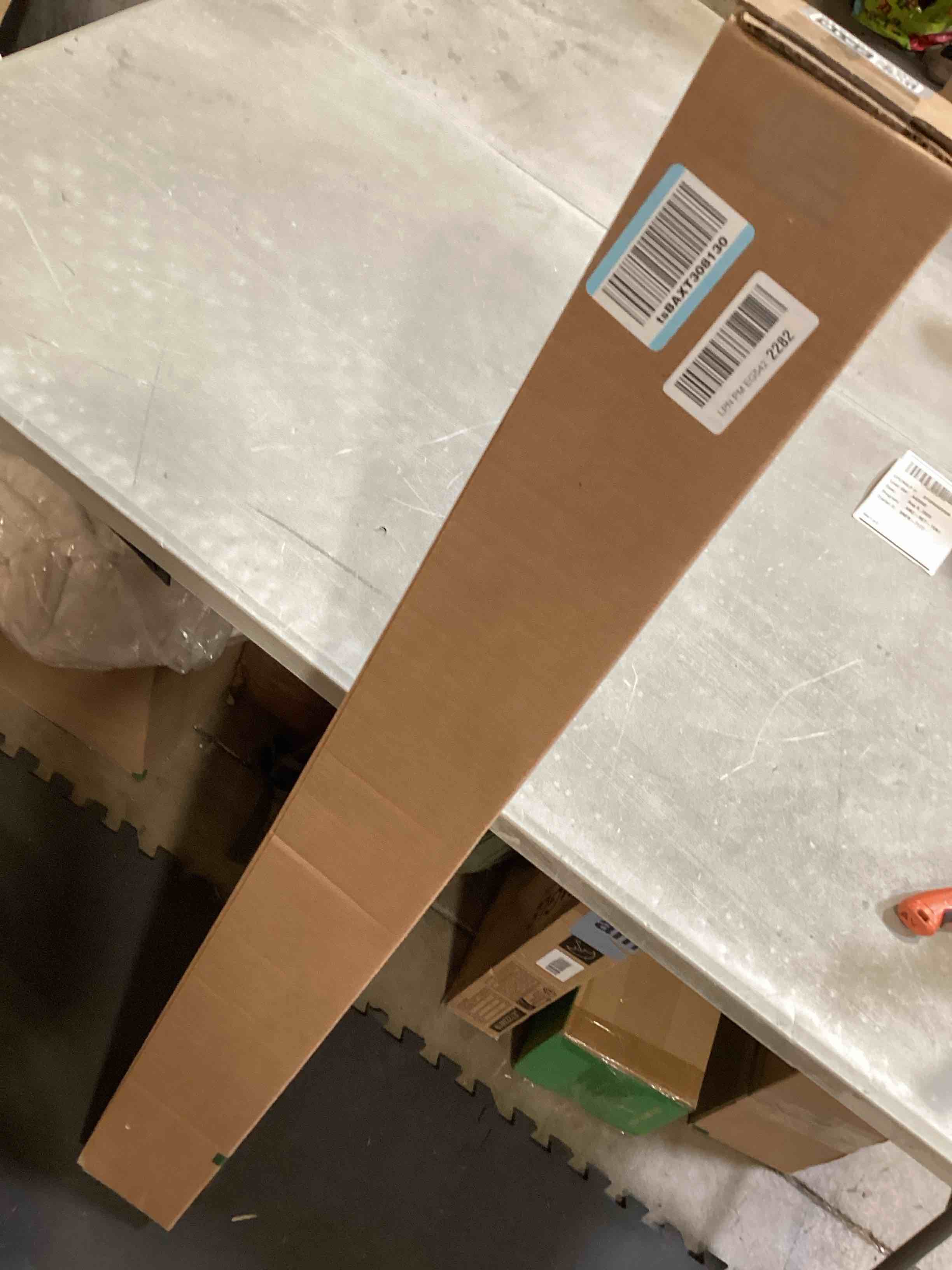 https://s3.amazonaws.com/lotting-images-prod/bidfta/GRA2602516_1754672343912.jpeg