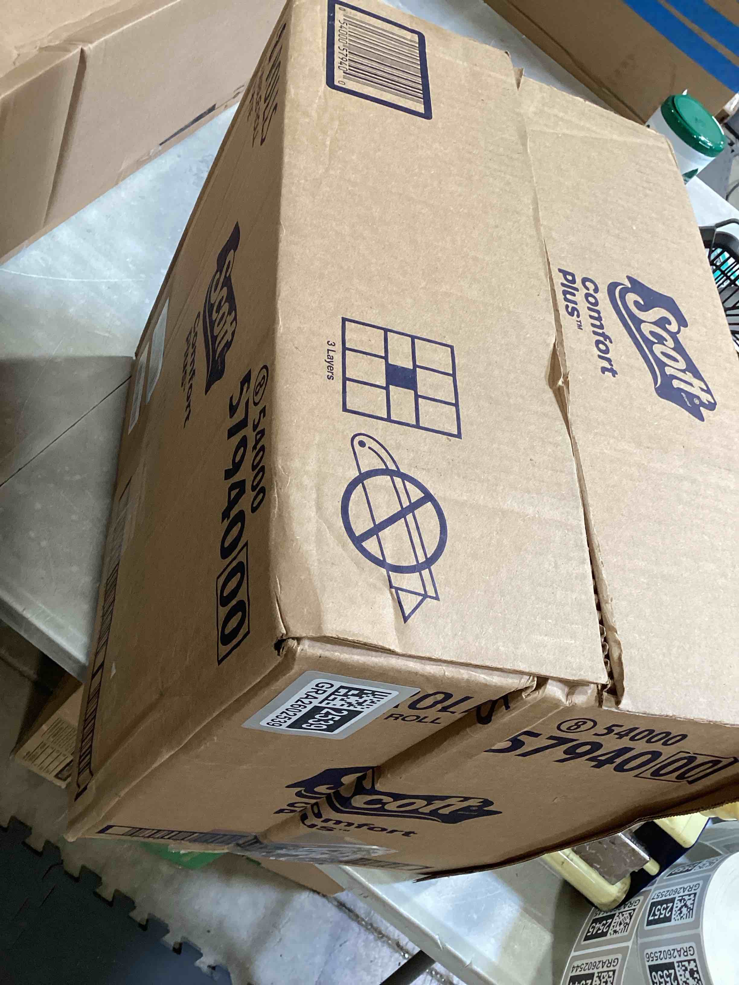 https://s3.amazonaws.com/lotting-images-prod/bidfta/GRA2602539_1754674021315.jpeg