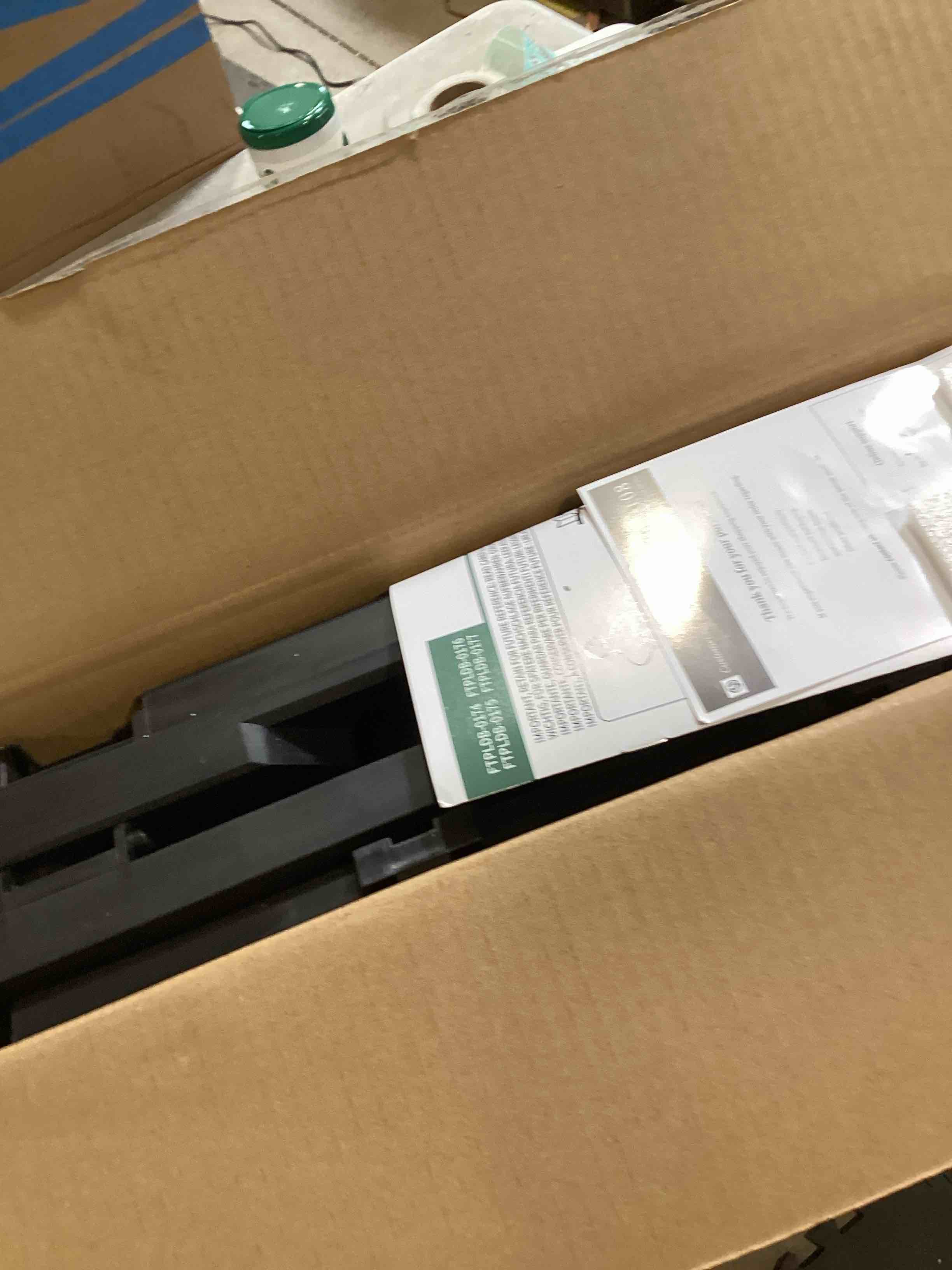 https://s3.amazonaws.com/lotting-images-prod/bidfta/GRA2602560_1754675573984.jpeg