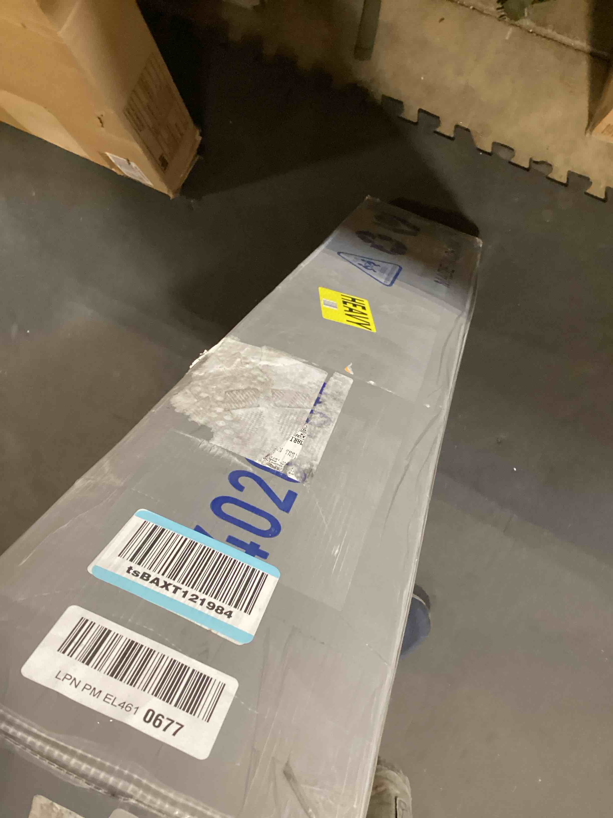 https://s3.amazonaws.com/lotting-images-prod/bidfta/GRA2602565_1754679357410.jpeg