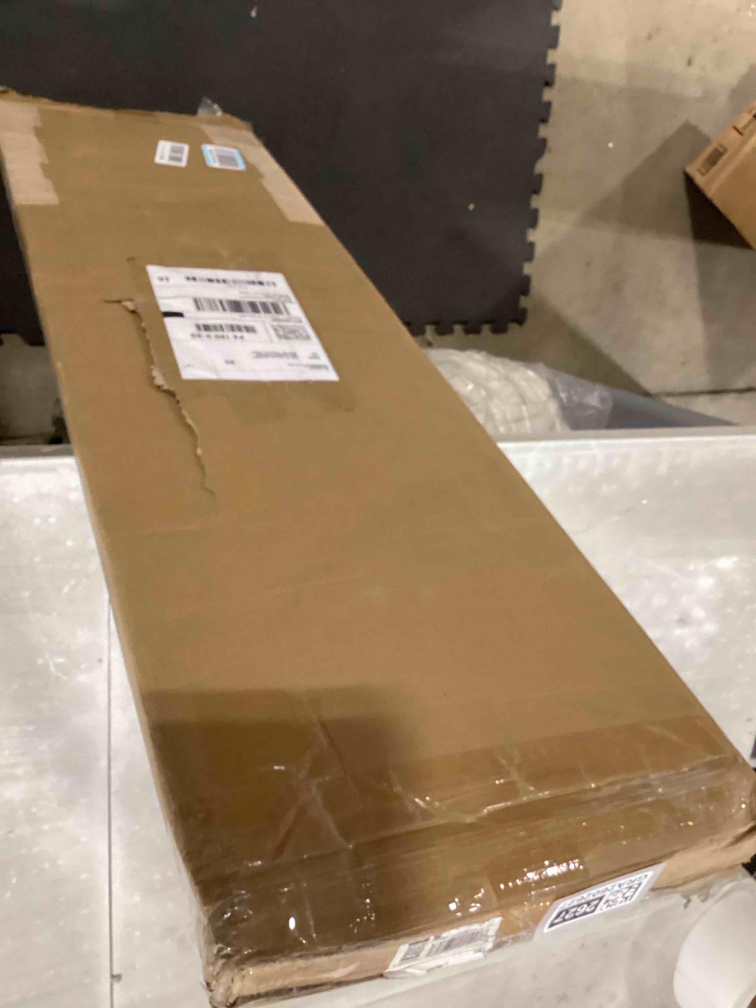 https://s3.amazonaws.com/lotting-images-prod/bidfta/GRA2602627_1754912481190.jpeg