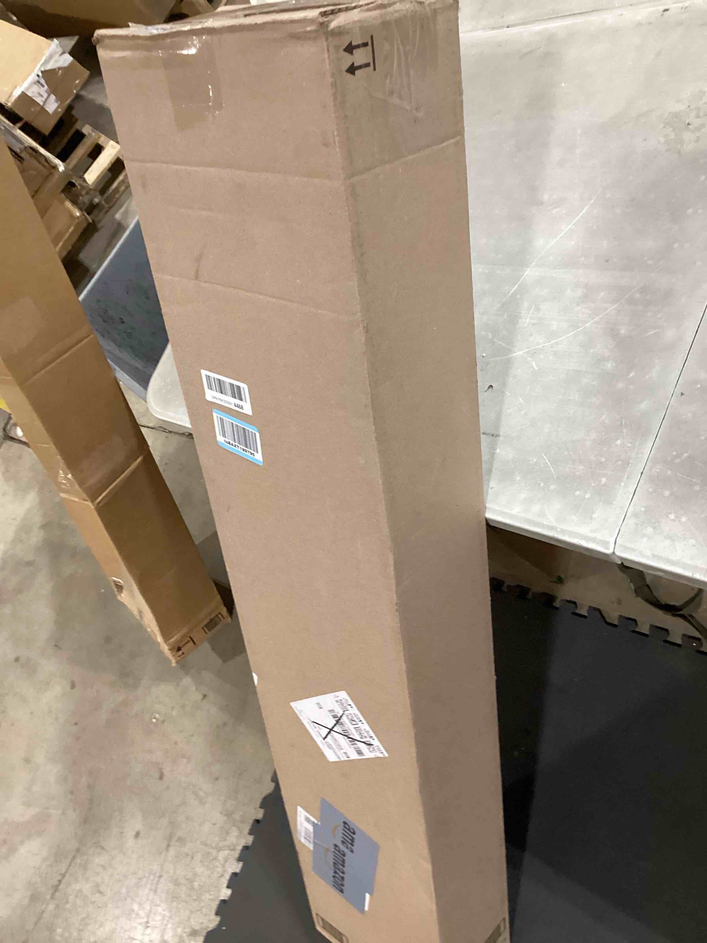 https://s3.amazonaws.com/lotting-images-prod/bidfta/GRA2602628_1754912553957.jpeg