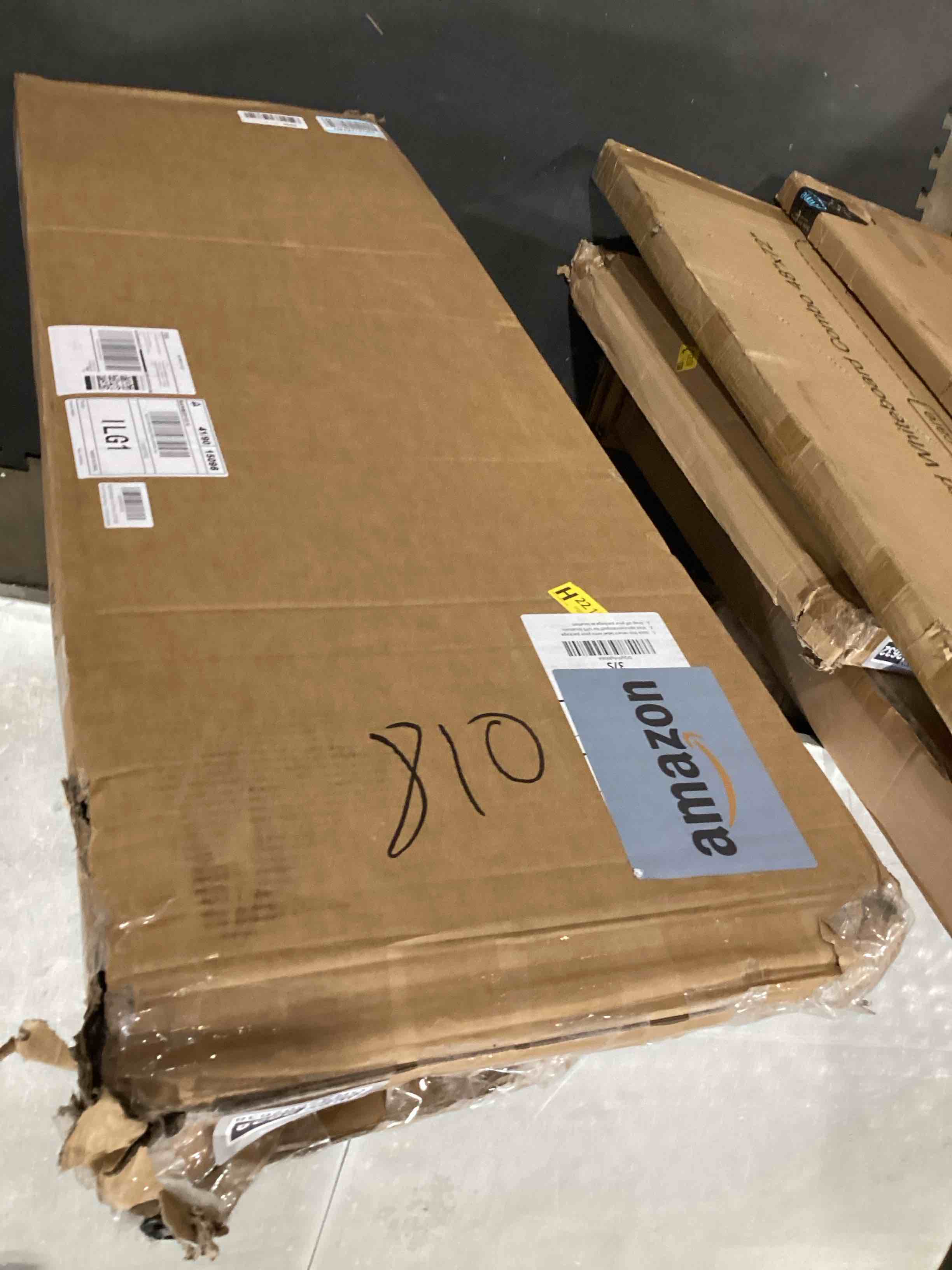 https://s3.amazonaws.com/lotting-images-prod/bidfta/GRA2602638_1754913345903.jpeg
