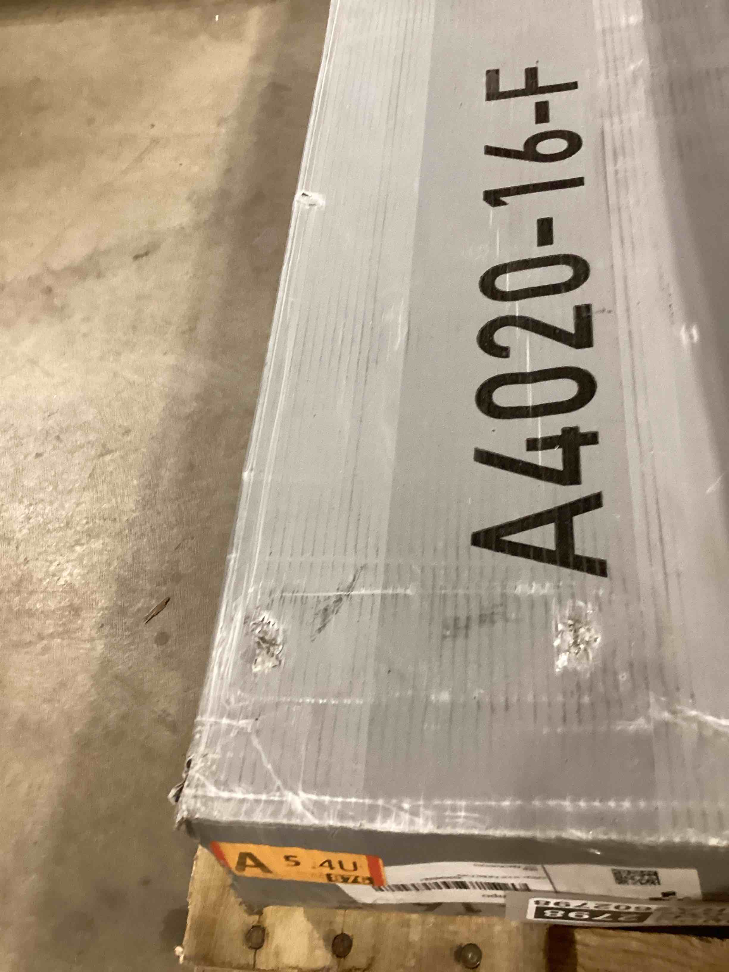 https://s3.amazonaws.com/lotting-images-prod/bidfta/GRA2602798_1754929518974.jpeg