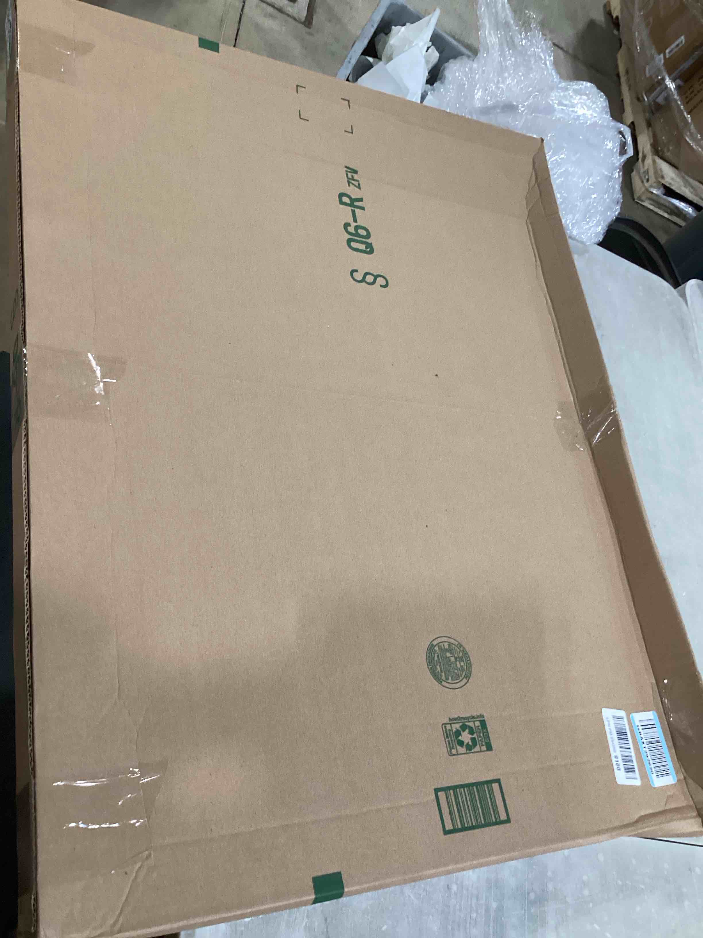 https://s3.amazonaws.com/lotting-images-prod/bidfta/GRA2602916_1754939656371.jpeg