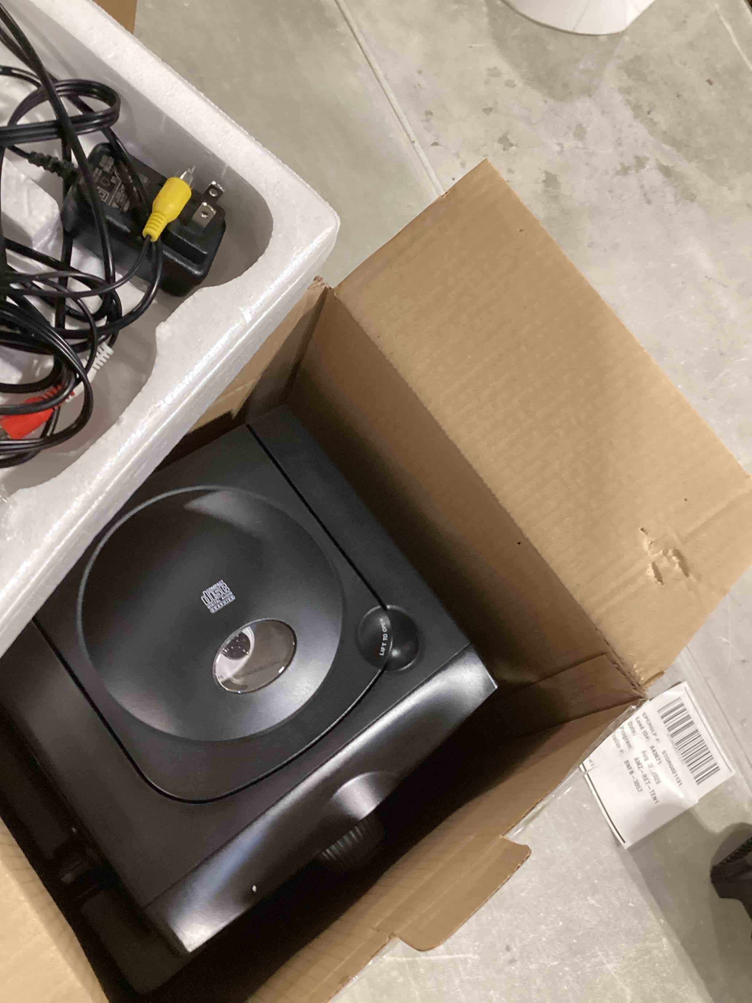 https://s3.amazonaws.com/lotting-images-prod/bidfta/GRA2603254_1755085952202.jpeg