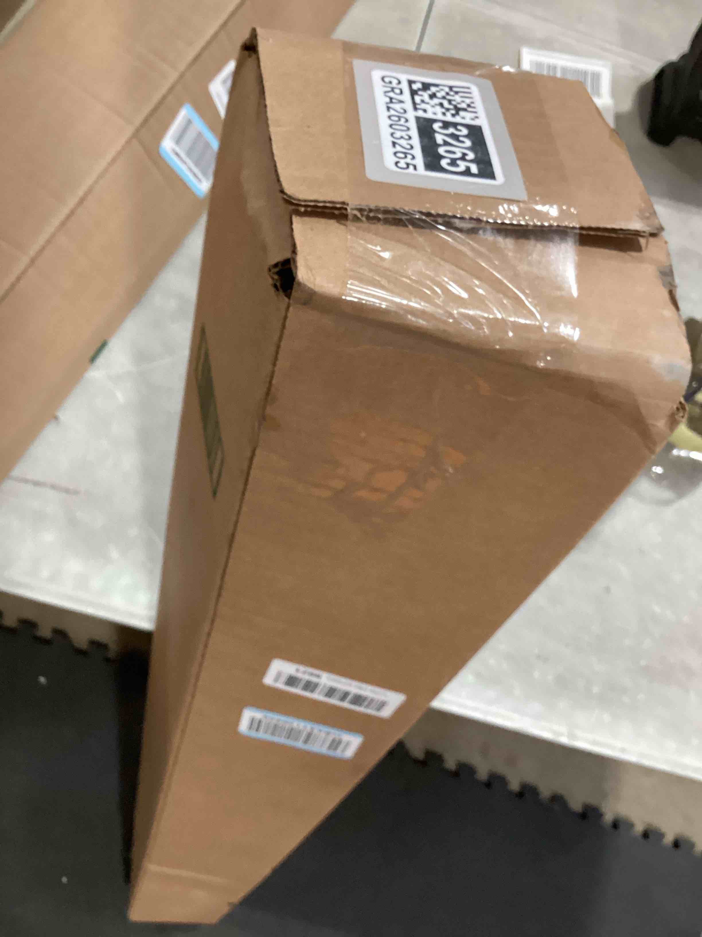 https://s3.amazonaws.com/lotting-images-prod/bidfta/GRA2603265_1755086992905.jpeg