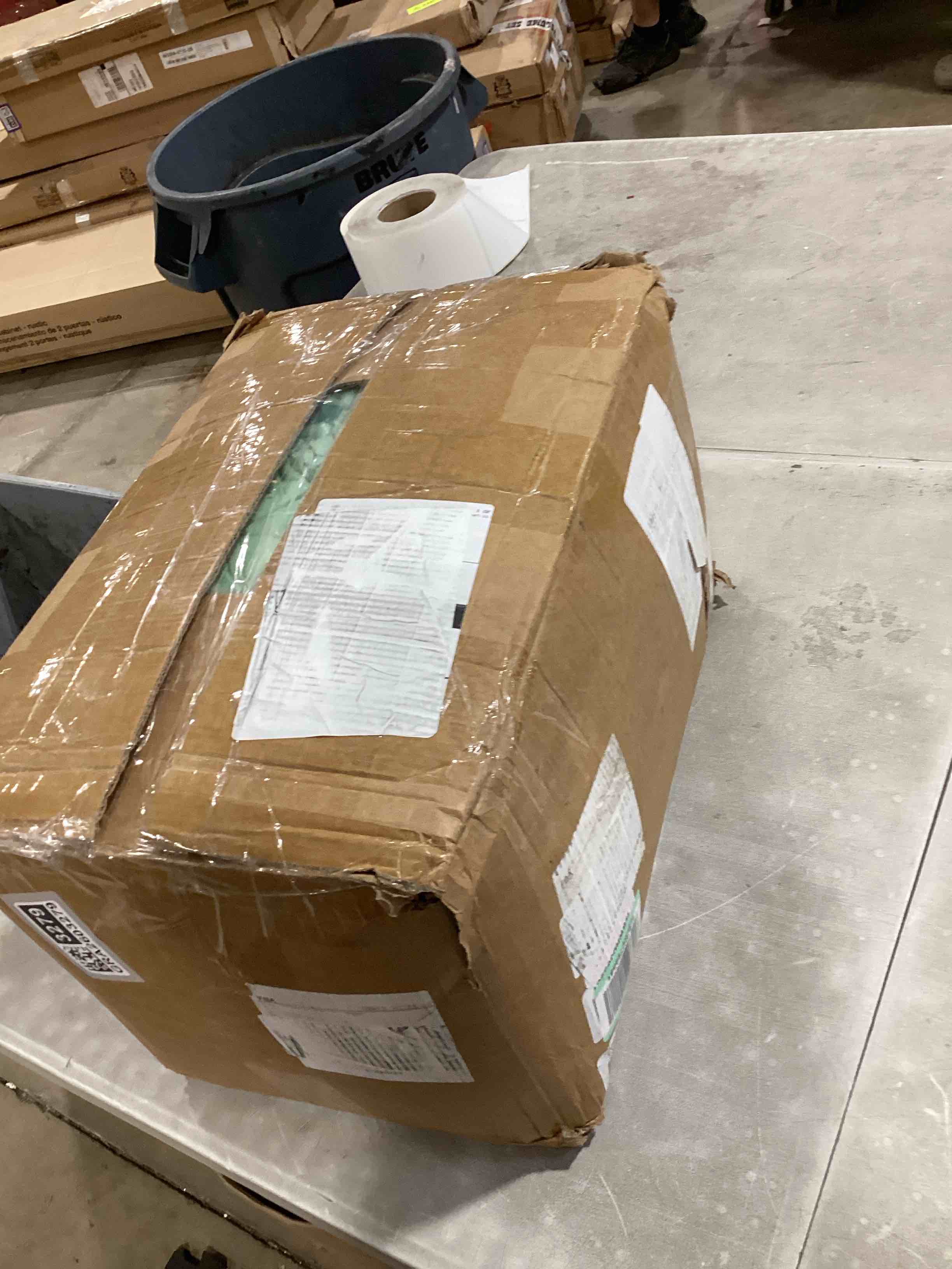 https://s3.amazonaws.com/lotting-images-prod/bidfta/GRA2603279_1755087726608.jpeg
