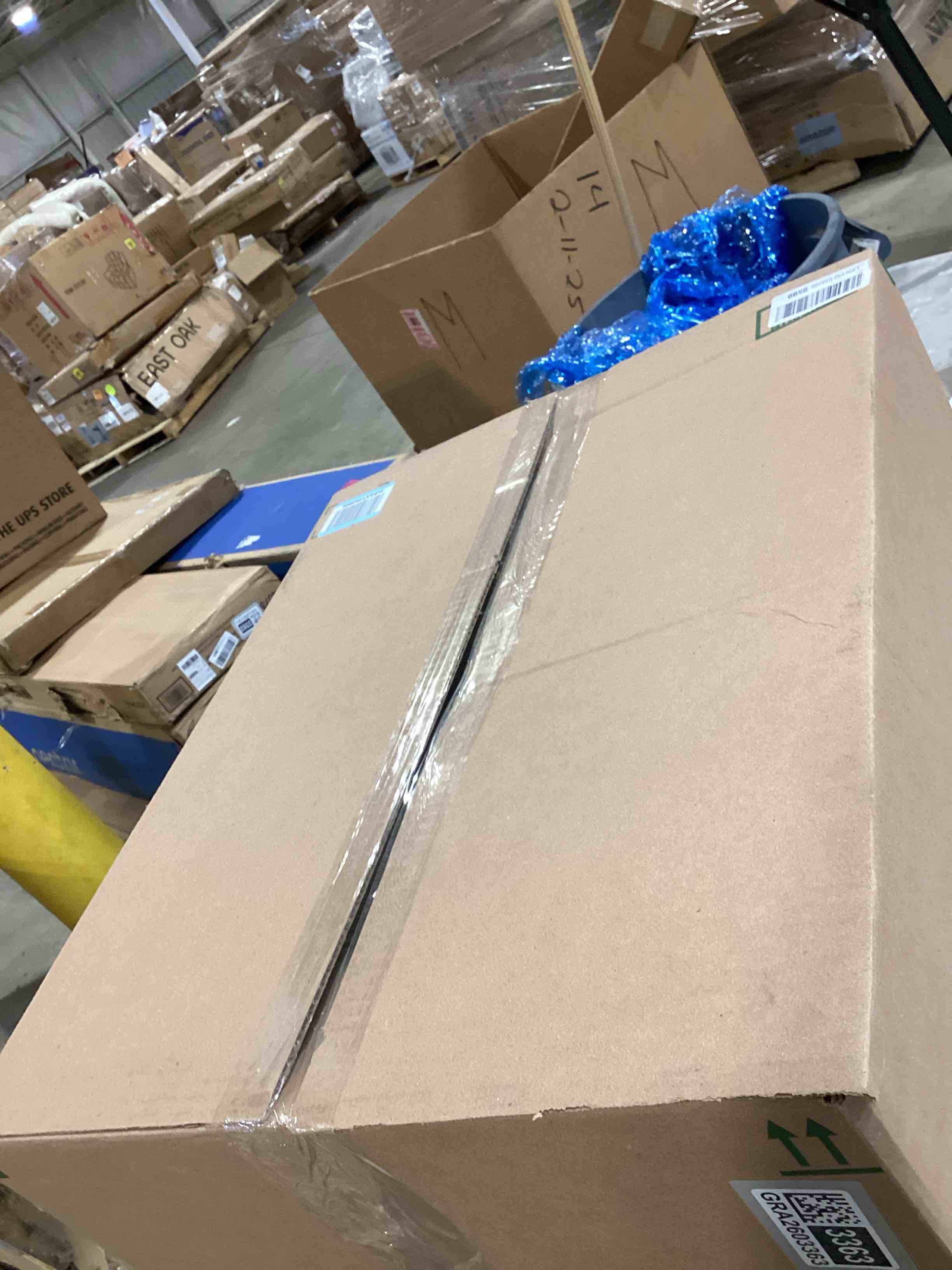 https://s3.amazonaws.com/lotting-images-prod/bidfta/GRA2603363_1755102194107.jpeg