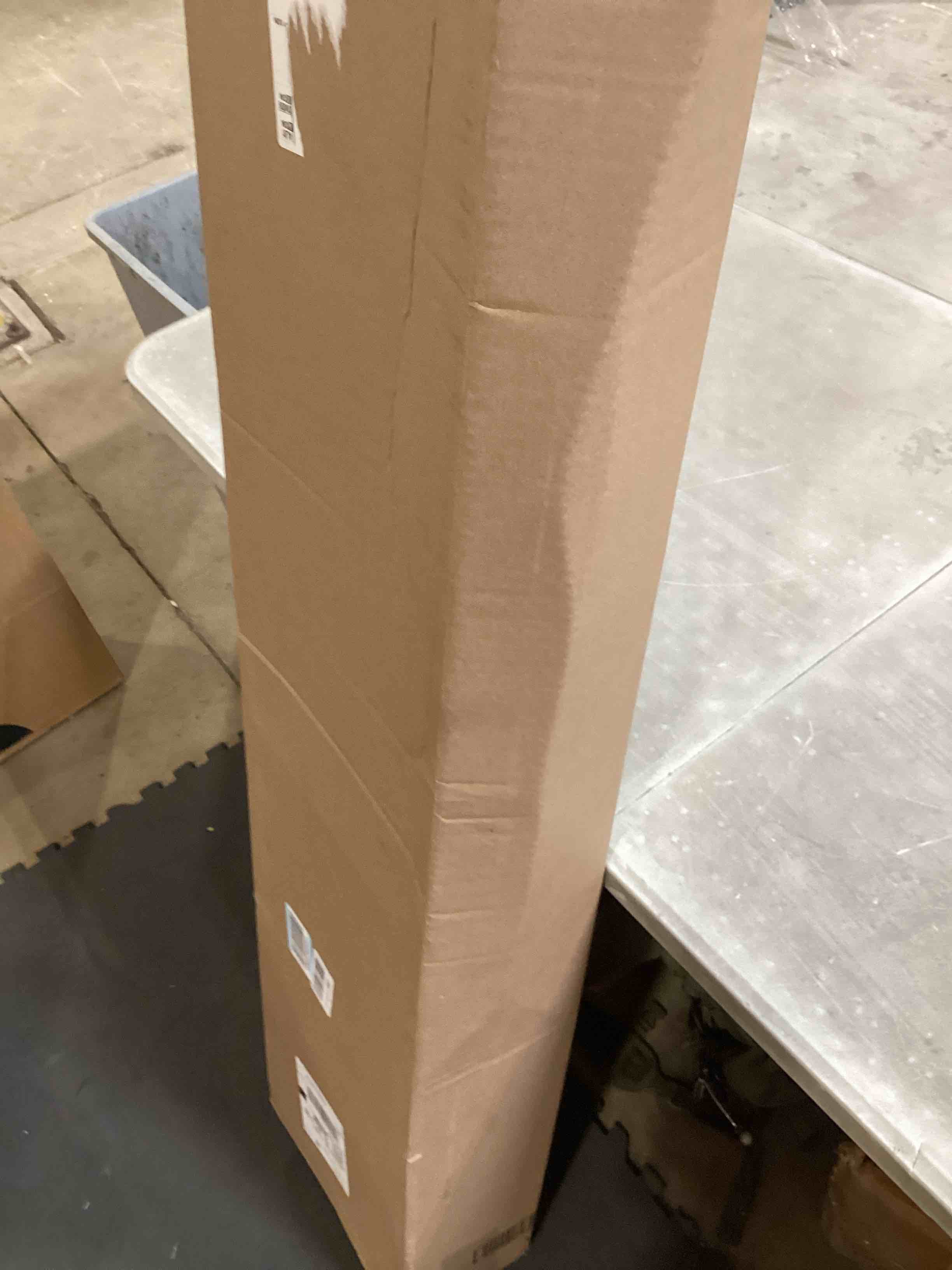 https://s3.amazonaws.com/lotting-images-prod/bidfta/GRA2603404_1755107089786.jpeg