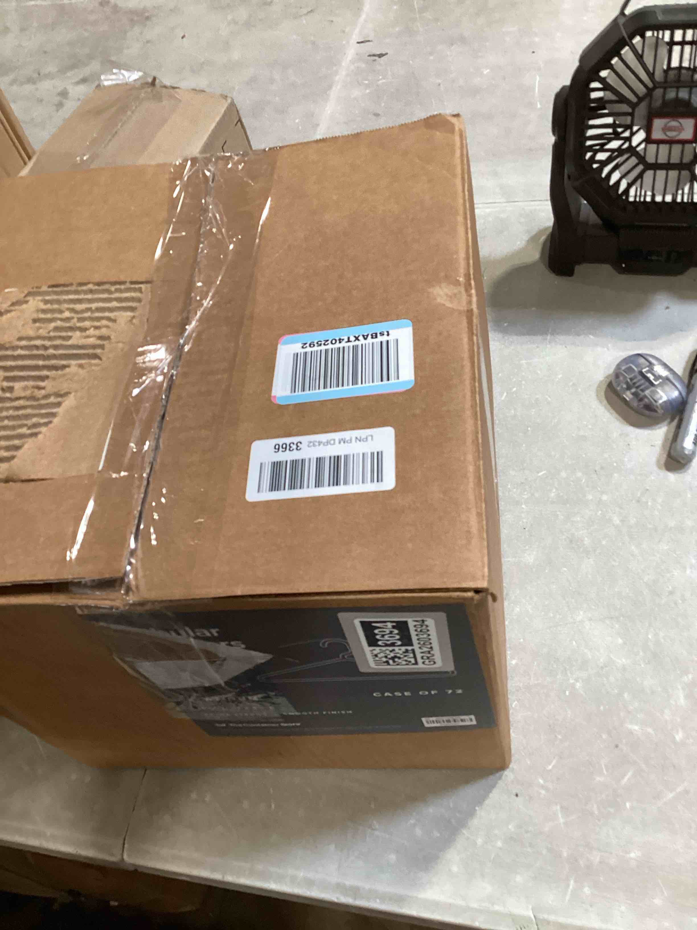 https://s3.amazonaws.com/lotting-images-prod/bidfta/GRA2603694_1755282088944.jpeg
