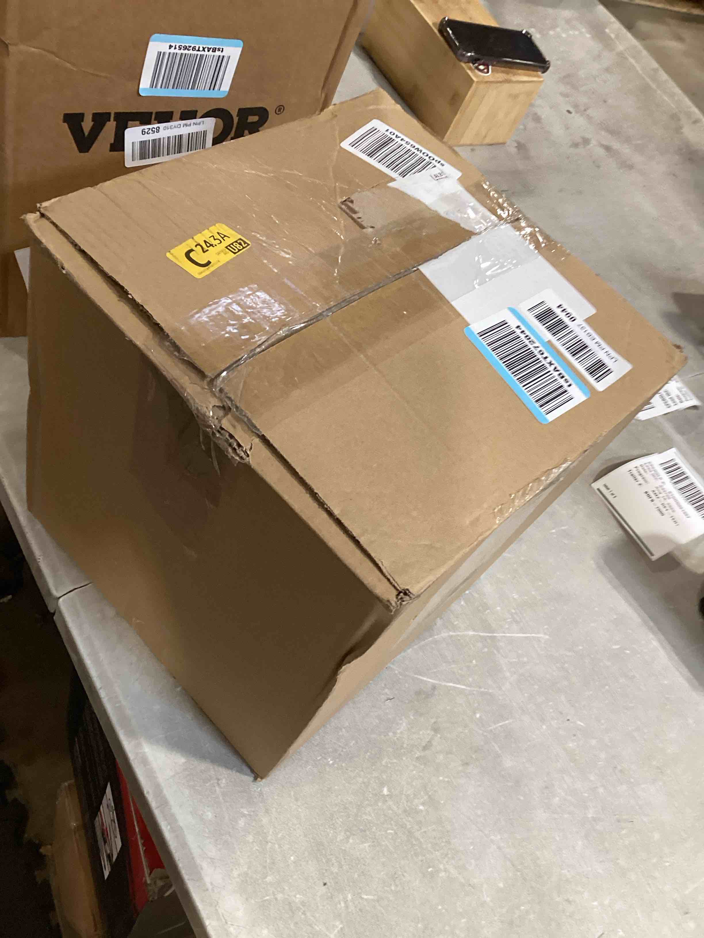 https://s3.amazonaws.com/lotting-images-prod/bidfta/GRA2603799_1755525870891.jpeg