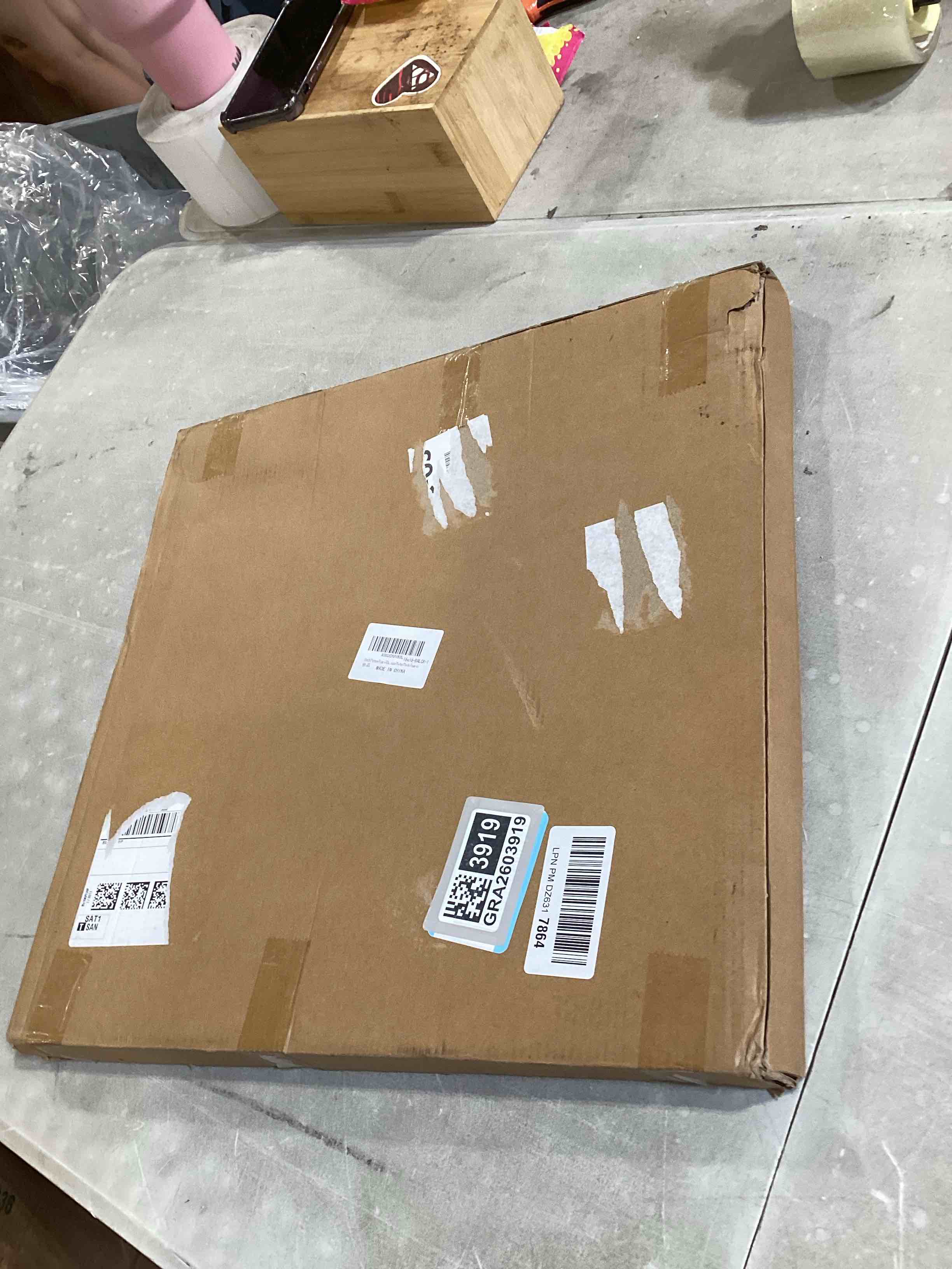 https://s3.amazonaws.com/lotting-images-prod/bidfta/GRA2603919_1755534750192.jpeg