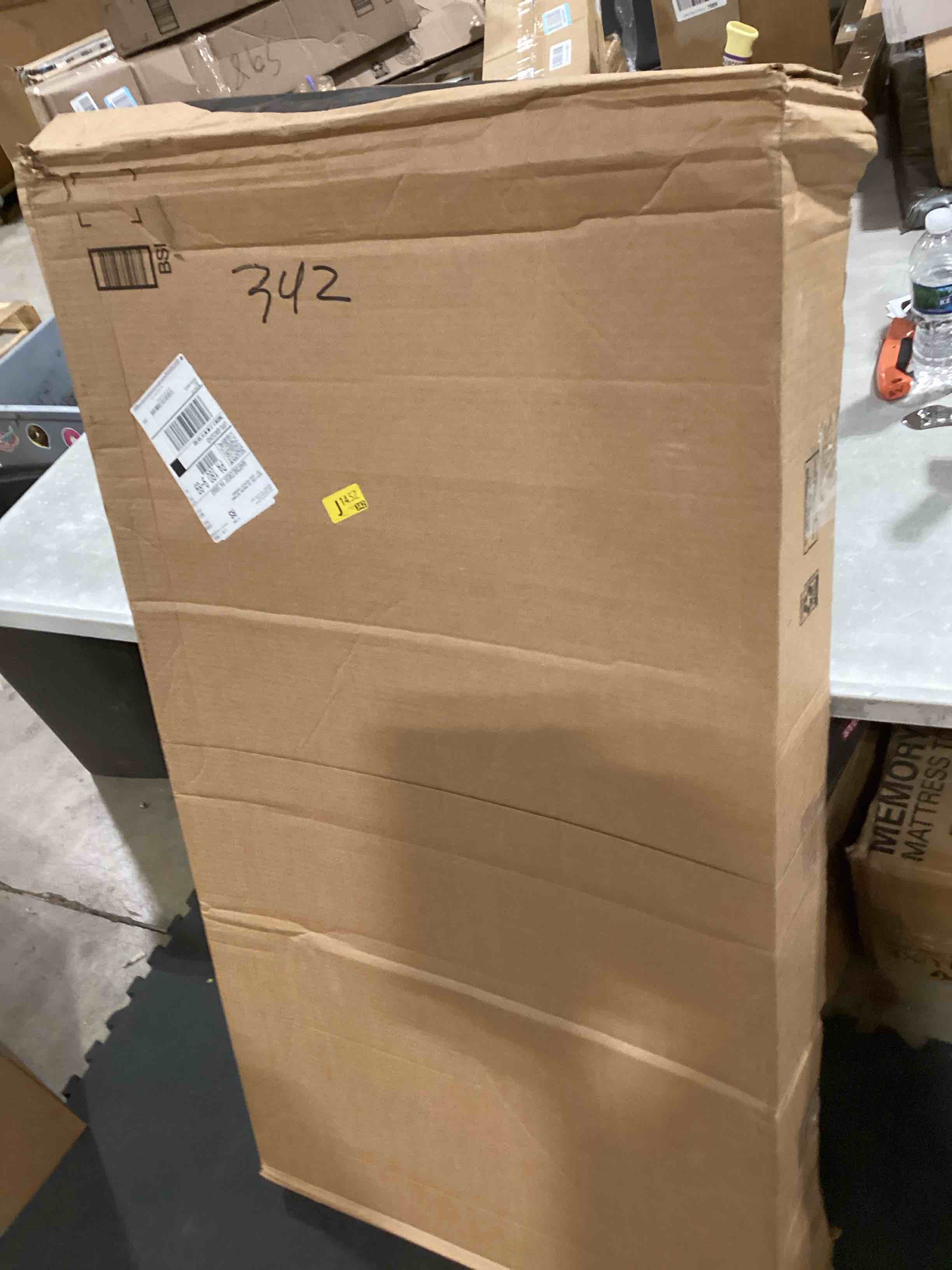 https://s3.amazonaws.com/lotting-images-prod/bidfta/GRA2604153_1755620171711.jpeg