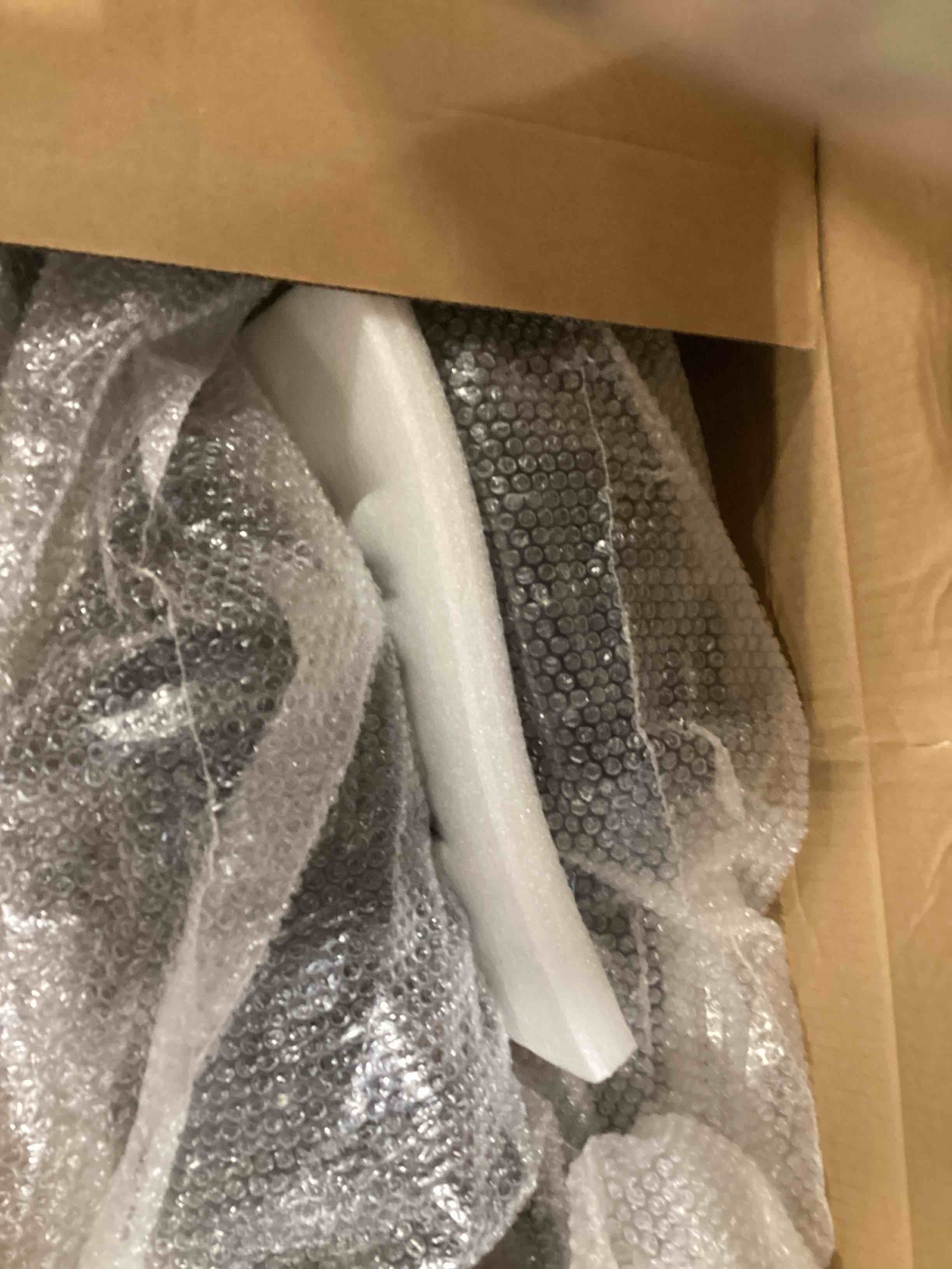 https://s3.amazonaws.com/lotting-images-prod/bidfta/GRA2604358_1755692821295.jpeg