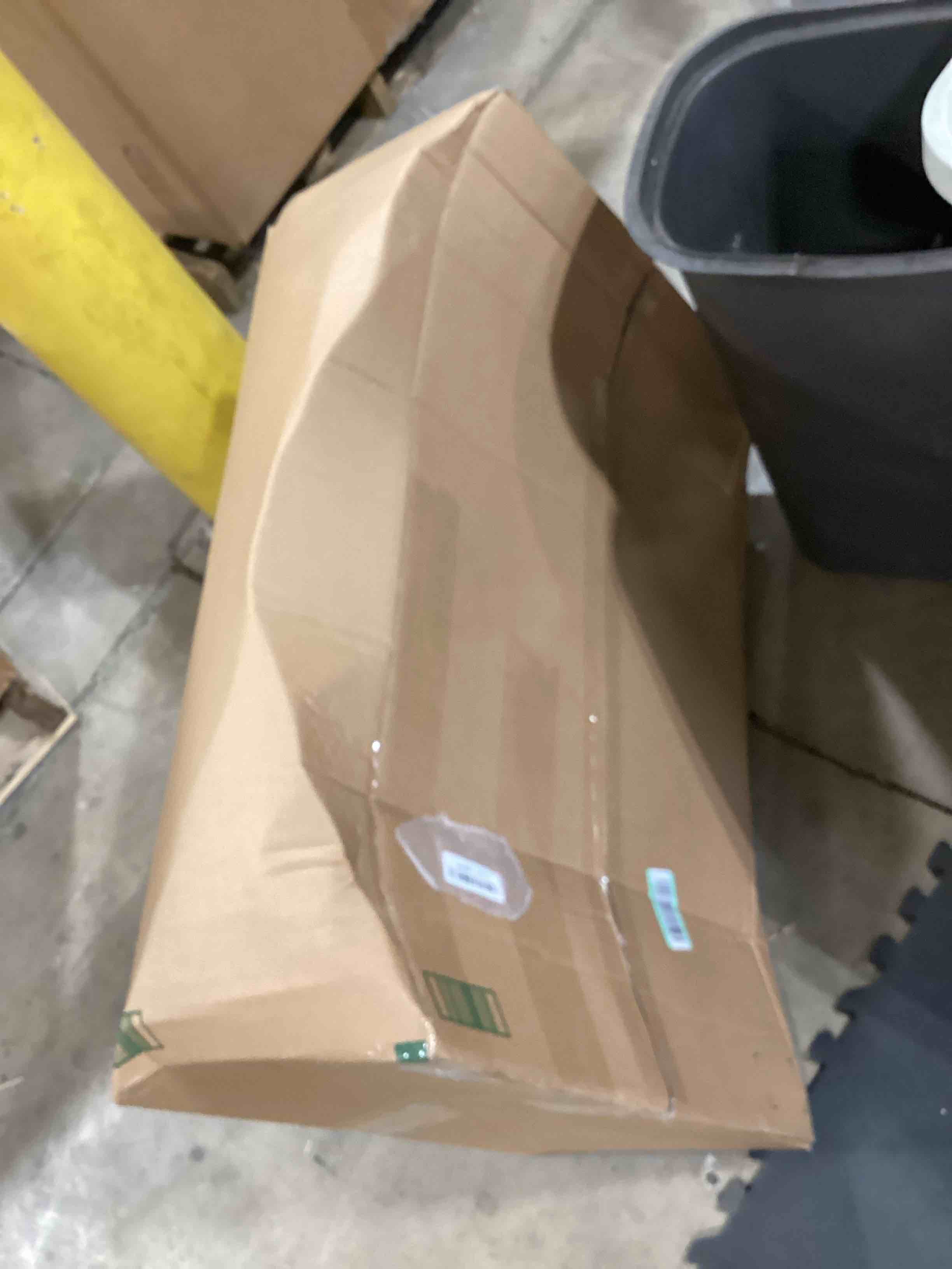 https://s3.amazonaws.com/lotting-images-prod/bidfta/GRA2604505_1755709639483.jpeg