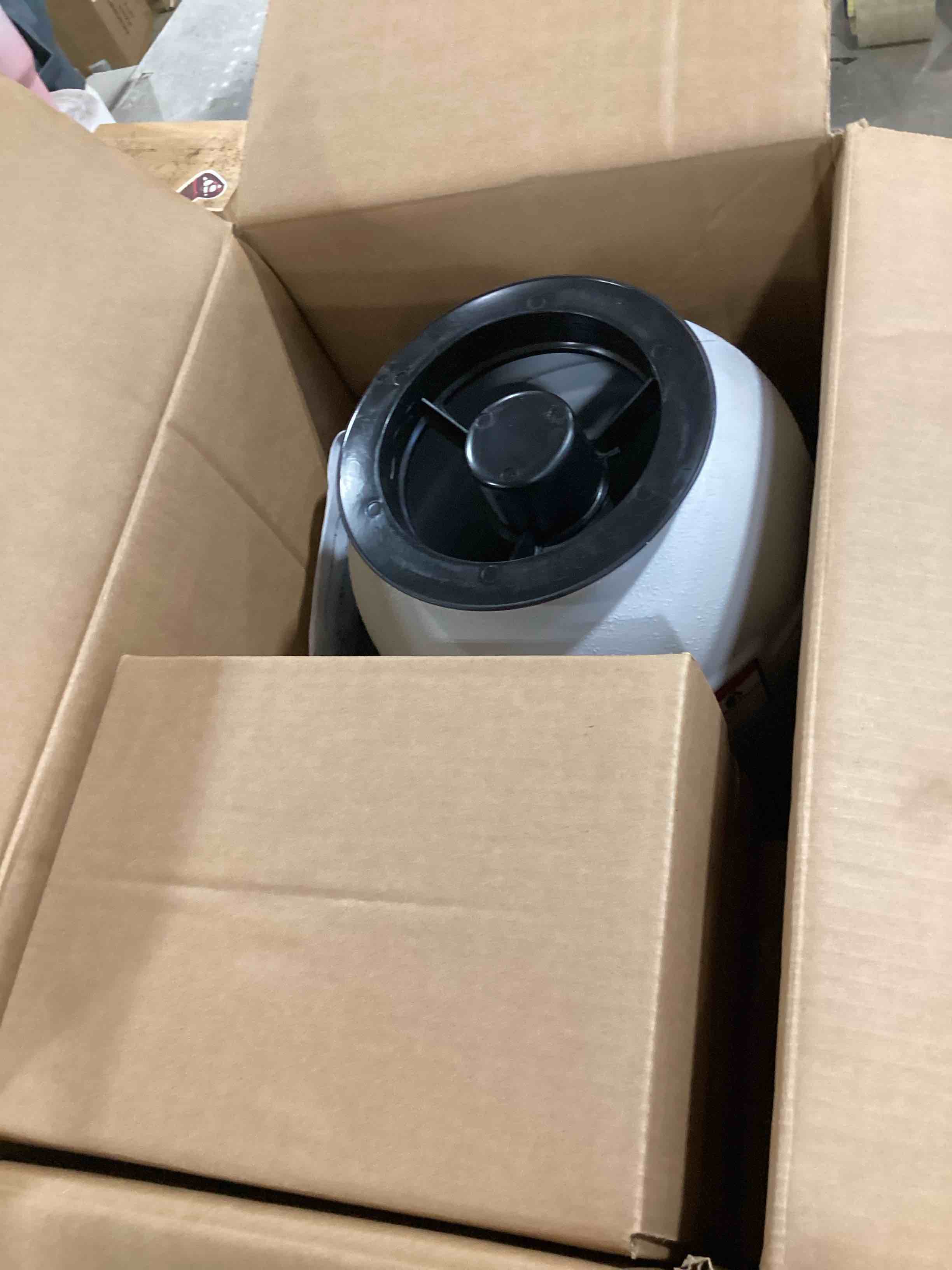https://s3.amazonaws.com/lotting-images-prod/bidfta/GRA2604537_1755712462528.jpeg