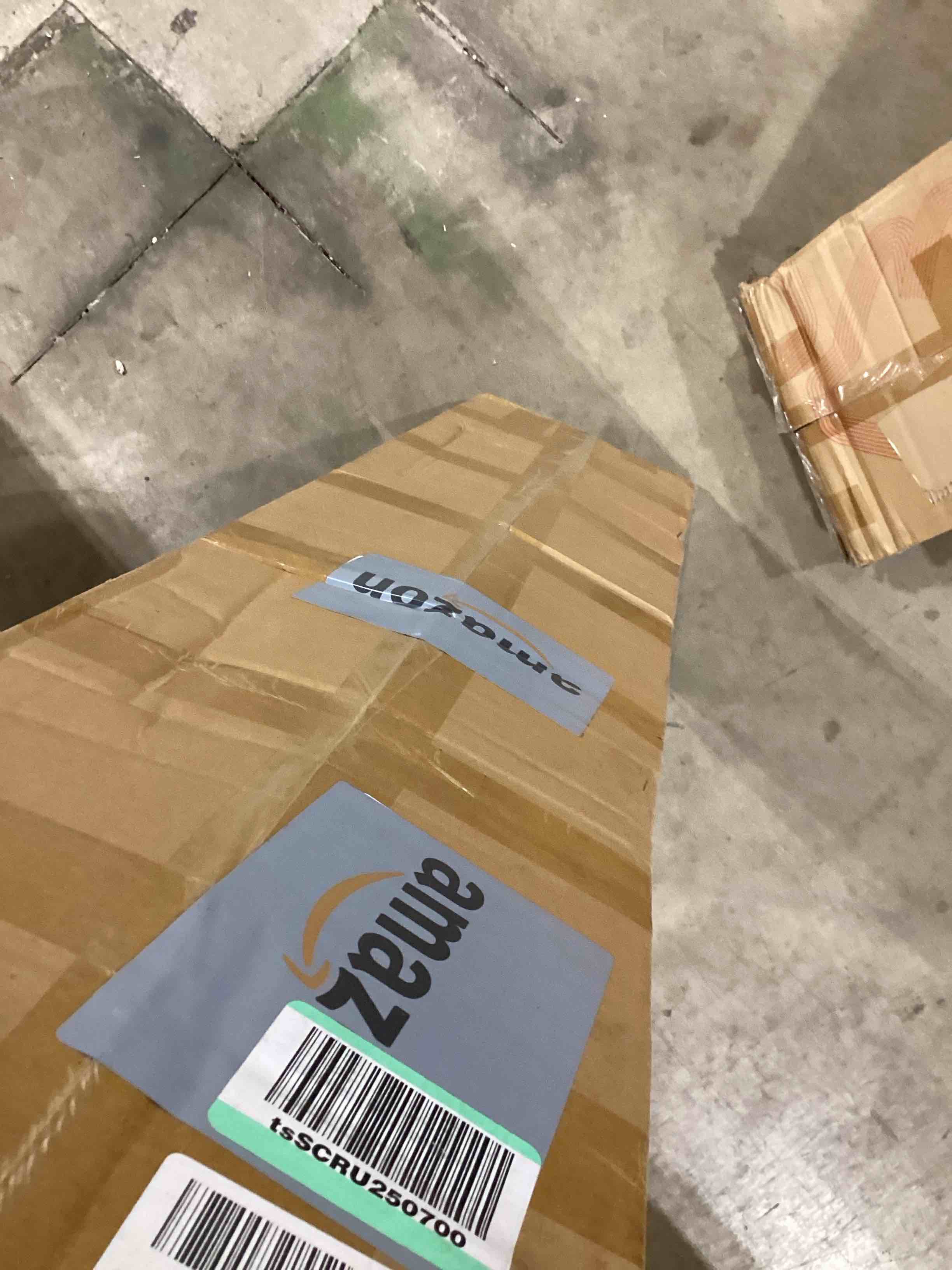 https://s3.amazonaws.com/lotting-images-prod/bidfta/GRA2604657_1755776493840.jpeg