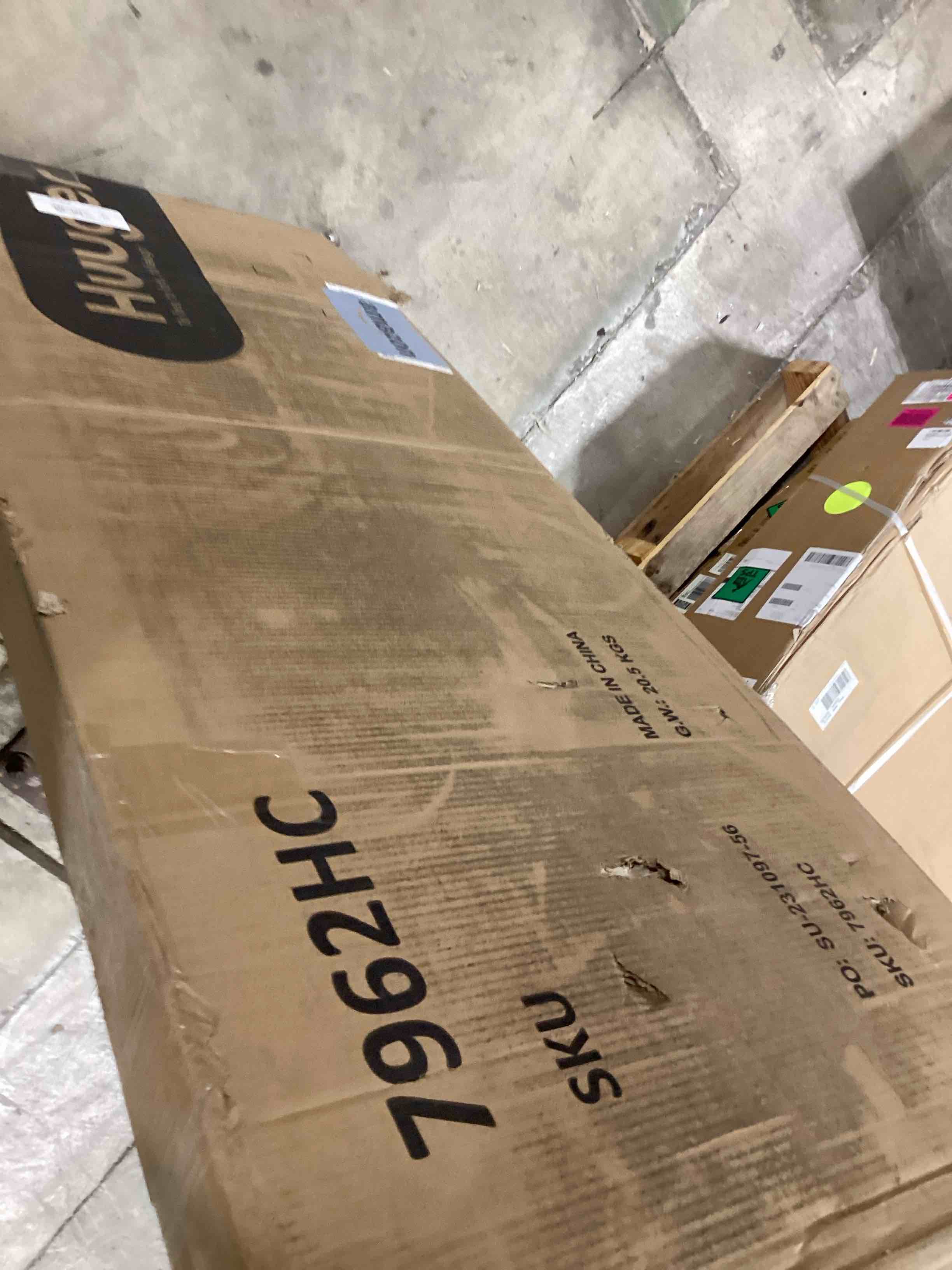 https://s3.amazonaws.com/lotting-images-prod/bidfta/GRA2604687_1755780406258.jpeg