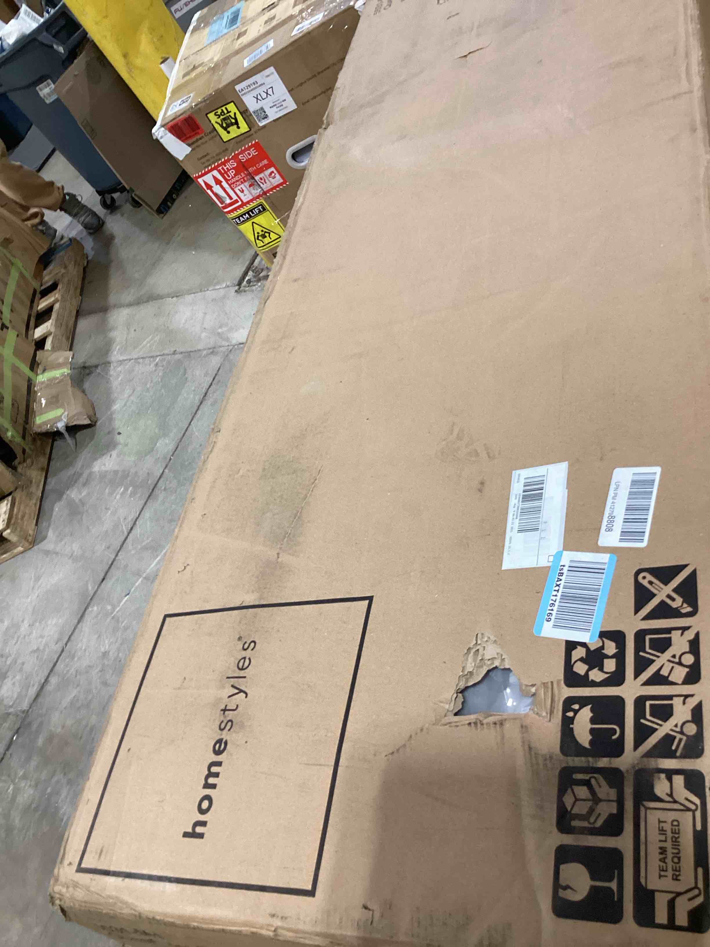 https://s3.amazonaws.com/lotting-images-prod/bidfta/GRA2604710_1755788387050.jpeg