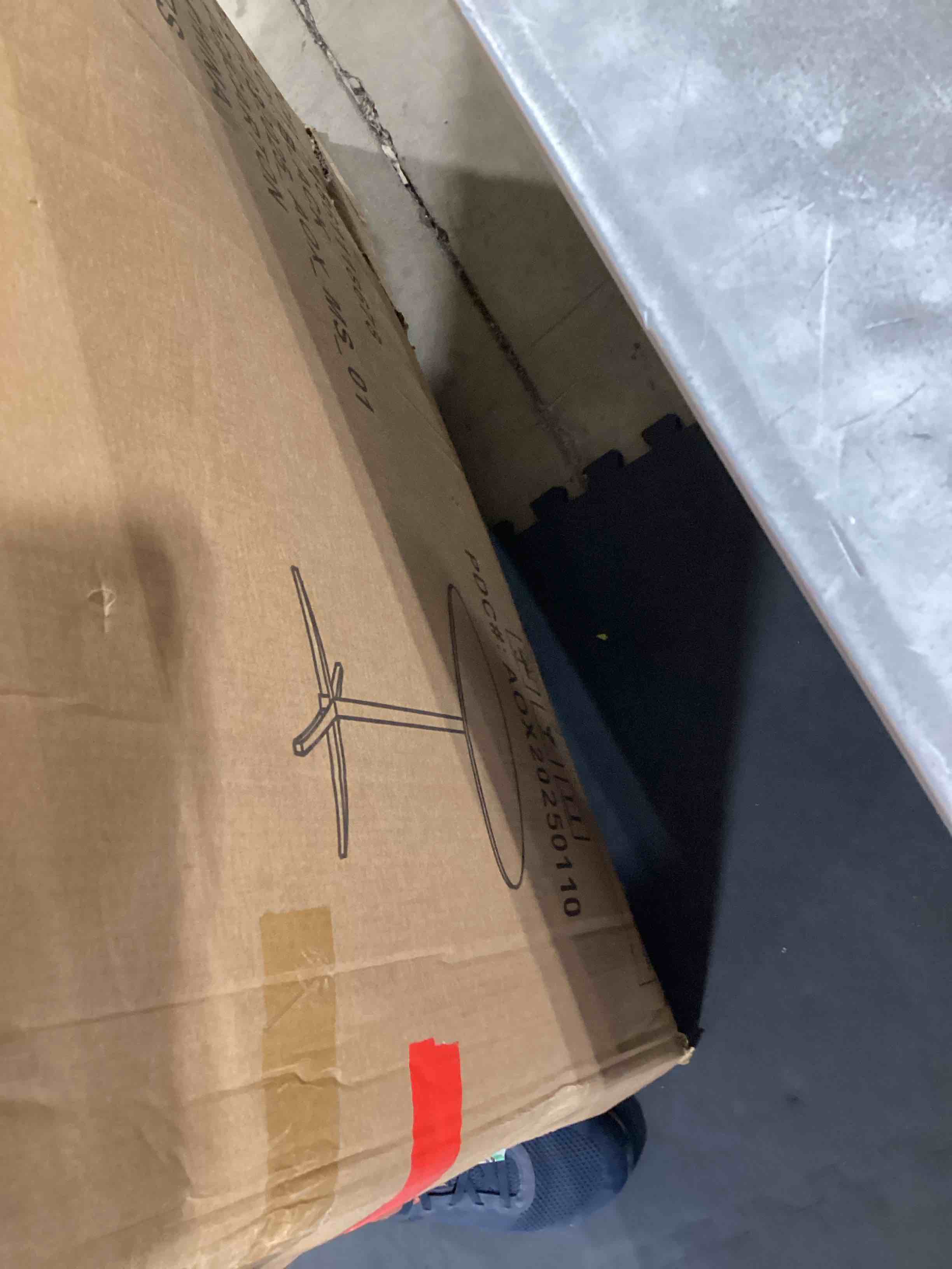 https://s3.amazonaws.com/lotting-images-prod/bidfta/GRA2604808_1755869128722.jpeg