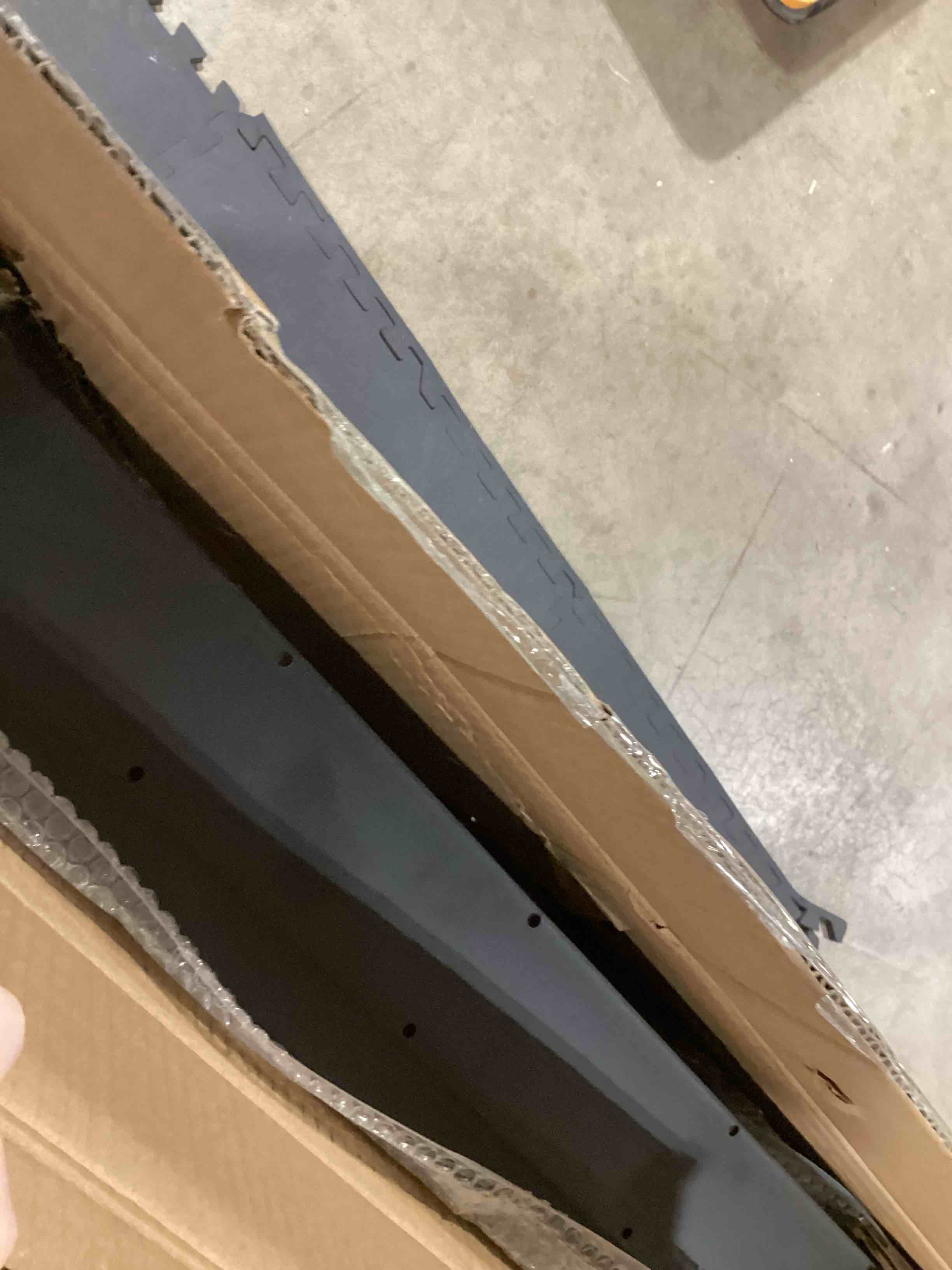 https://s3.amazonaws.com/lotting-images-prod/bidfta/GRA2604919_1756121516458.jpeg