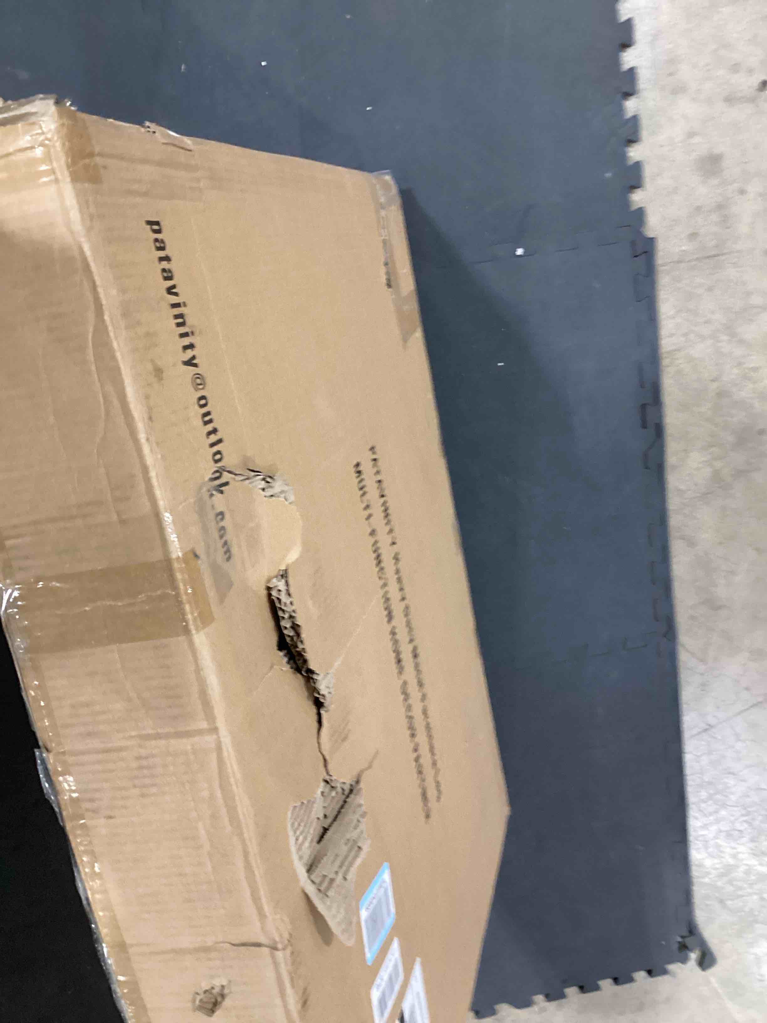 https://s3.amazonaws.com/lotting-images-prod/bidfta/GRA2604919_1756121534118.jpeg