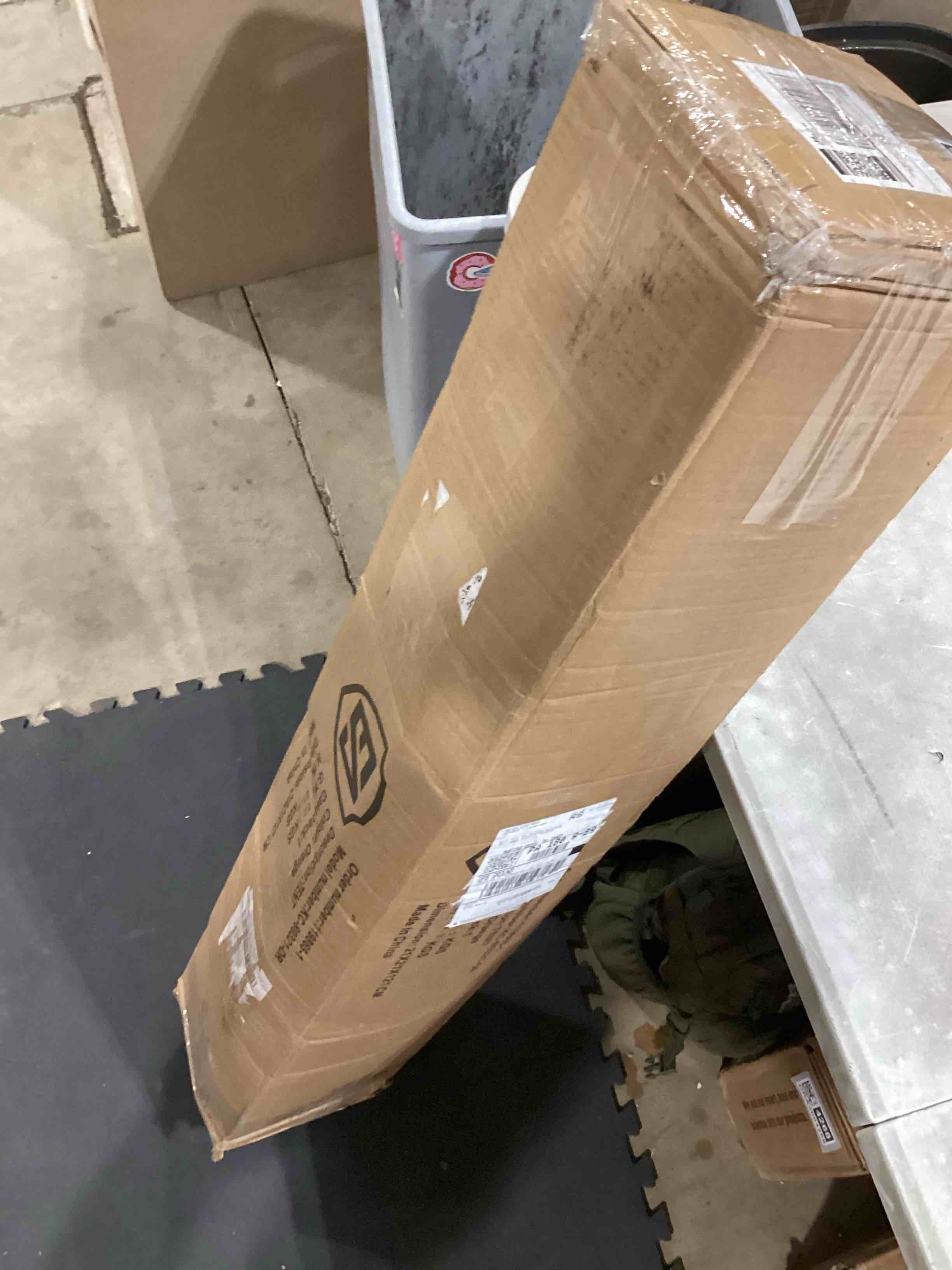https://s3.amazonaws.com/lotting-images-prod/bidfta/GRA2604926_1756122375181.jpeg