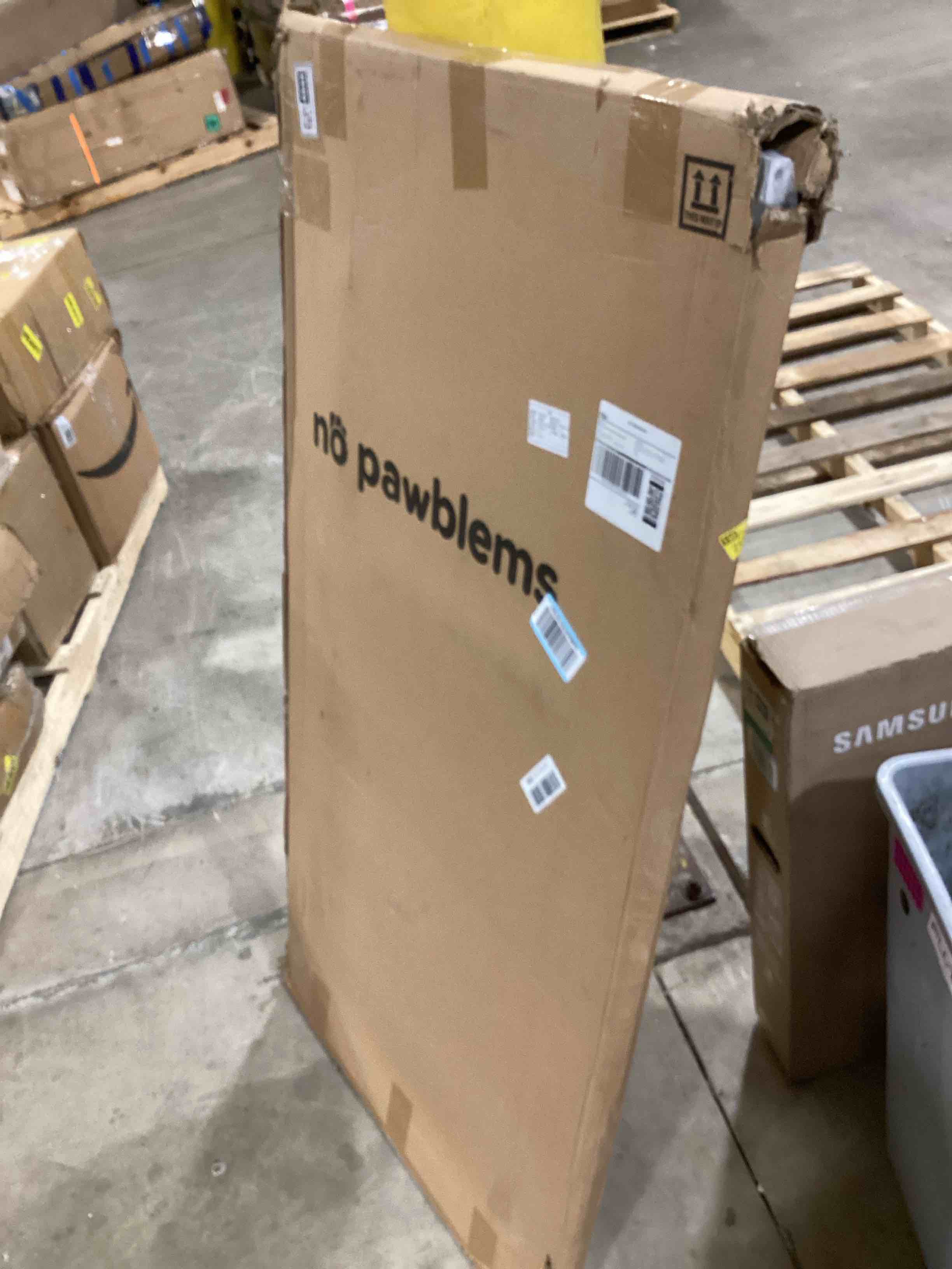 https://s3.amazonaws.com/lotting-images-prod/bidfta/GRA2604948_1756125244786.jpeg
