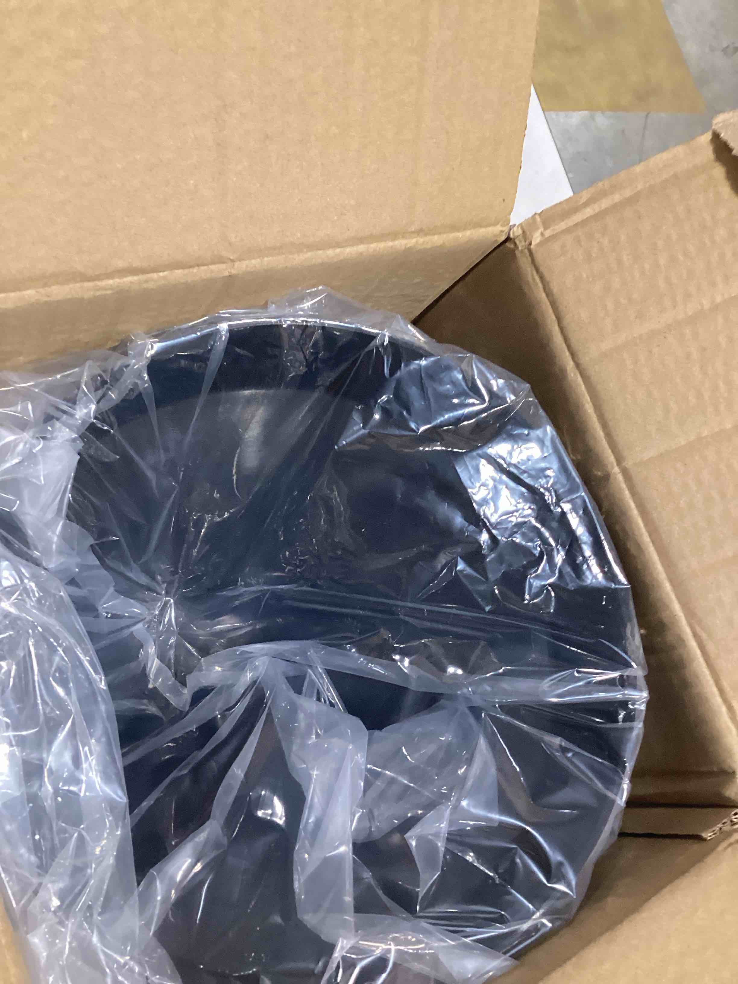 https://s3.amazonaws.com/lotting-images-prod/bidfta/GRA2605201_1757955710539.jpeg