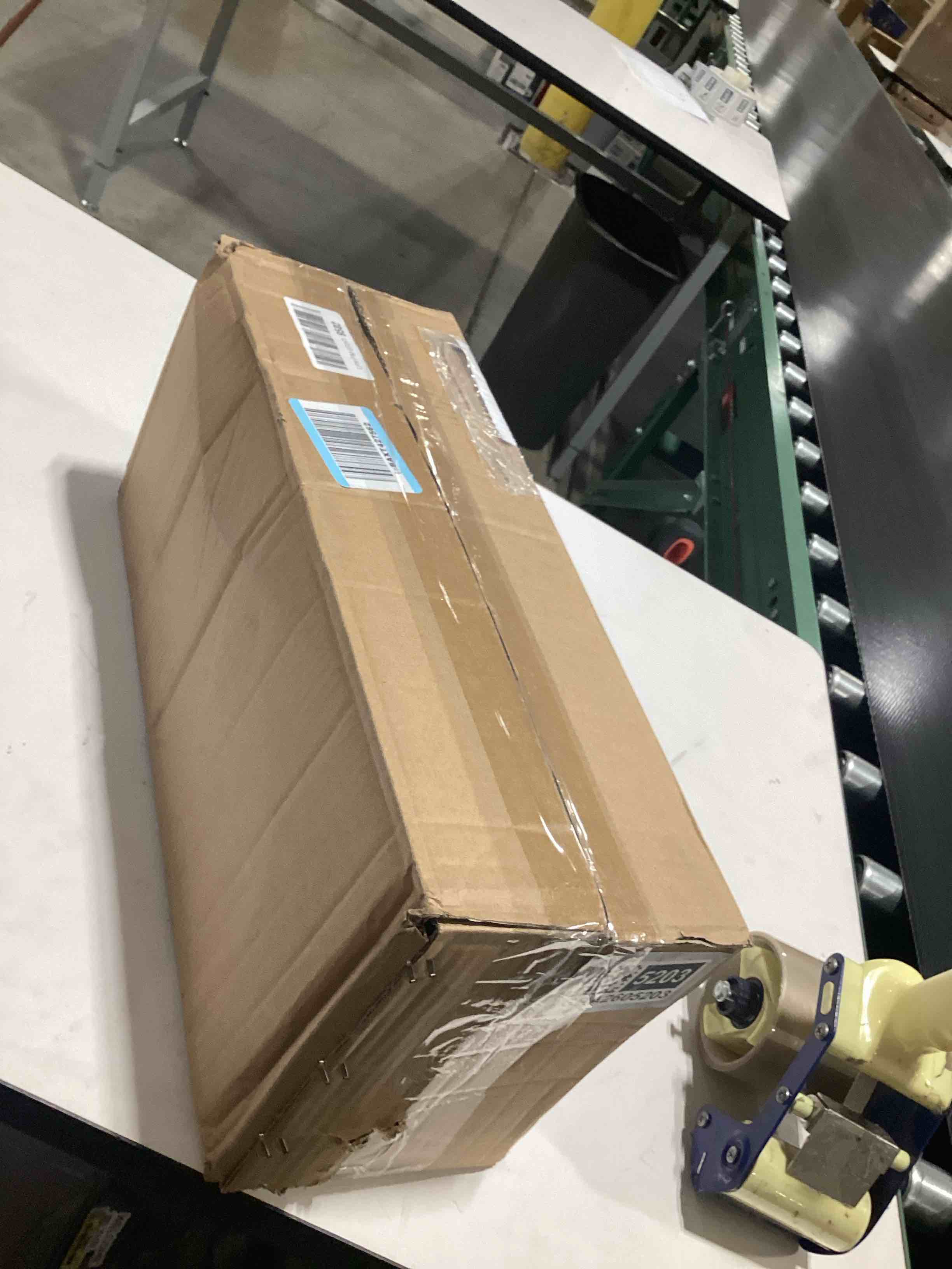 https://s3.amazonaws.com/lotting-images-prod/bidfta/GRA2605203_1757956613523.jpeg
