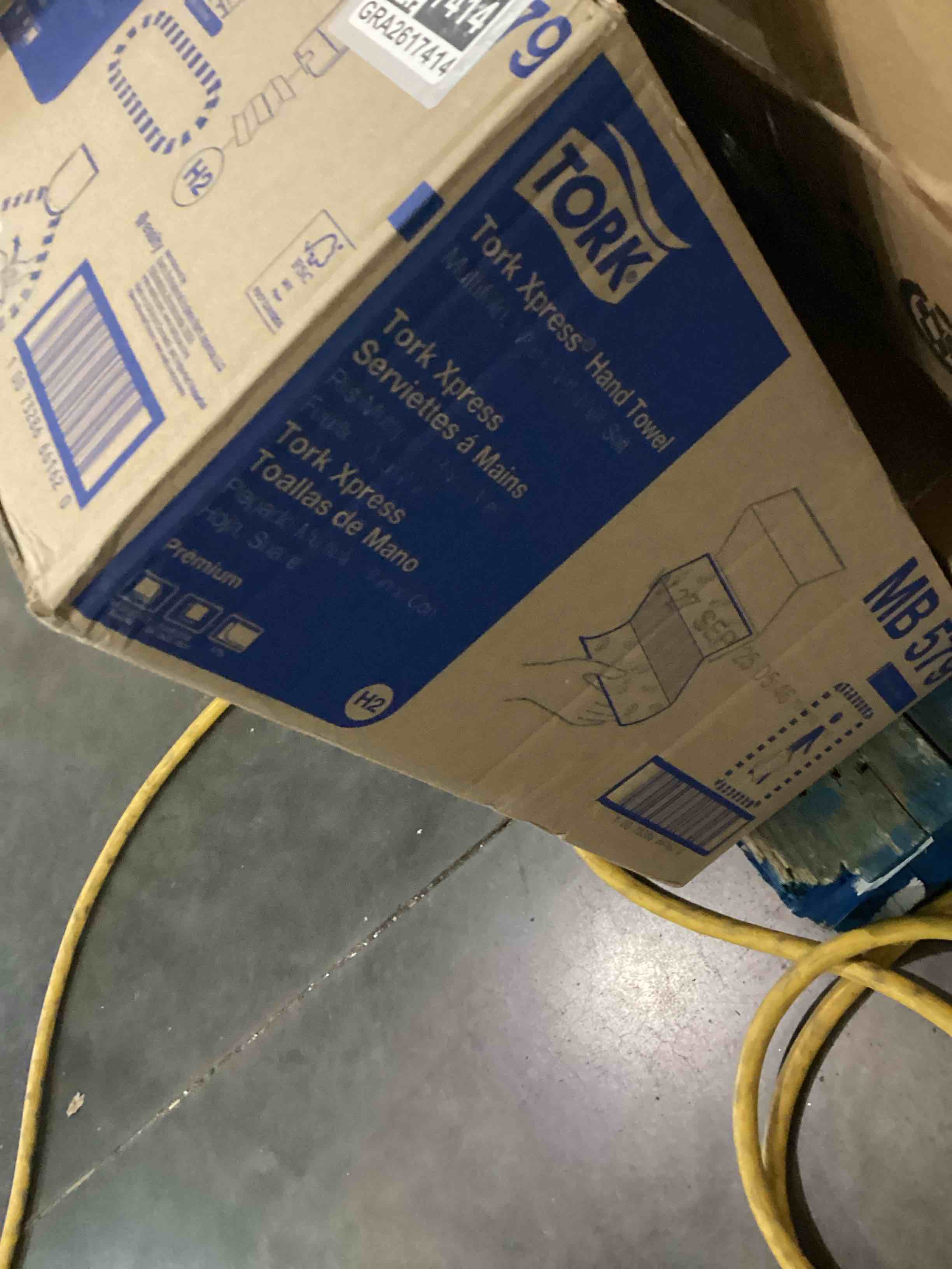 Tork Soft Xpress Multifold Paper Hand Towels White, H2 System Compatible 16 Packs X 135 Towels Each (MB579)