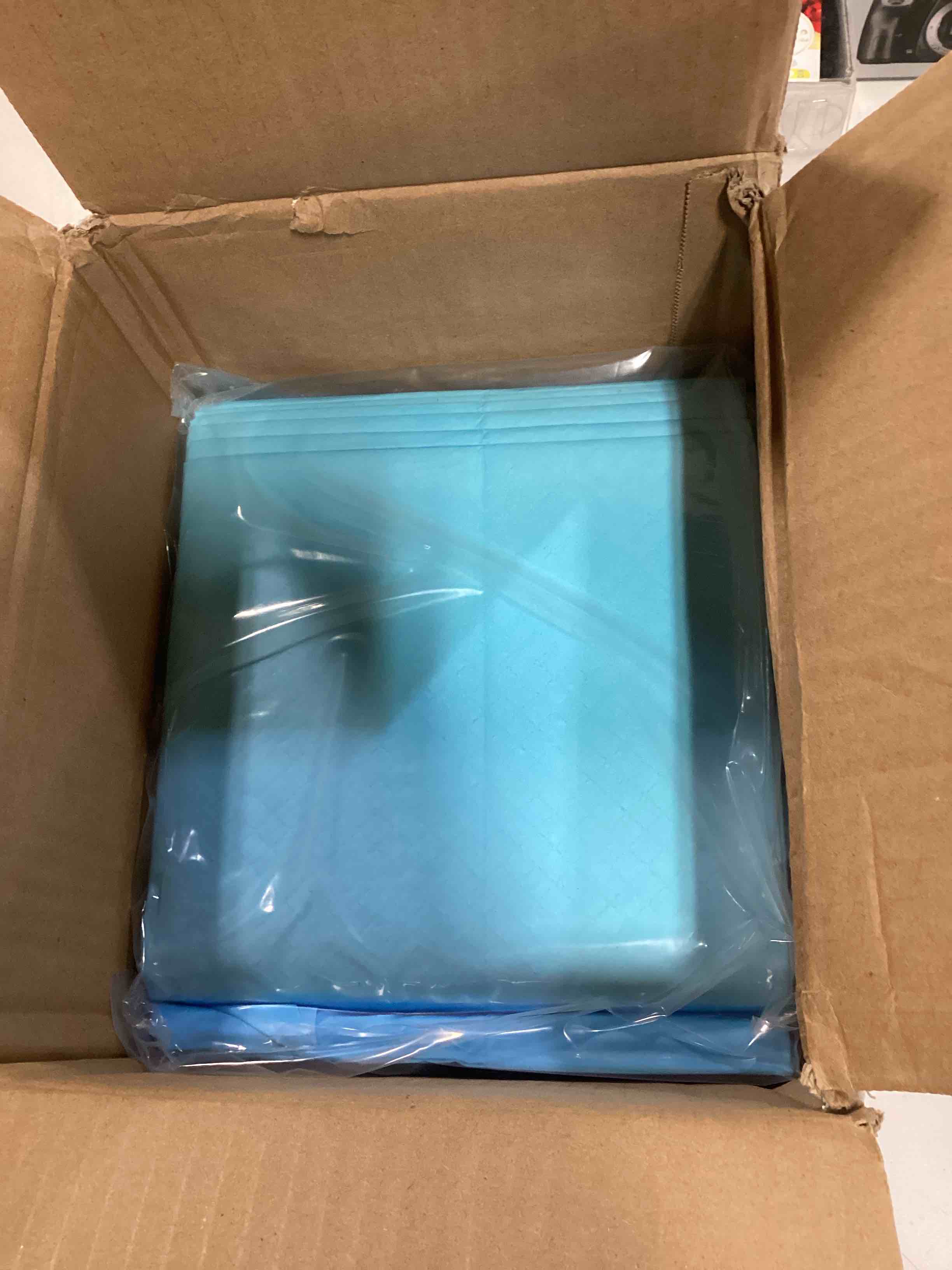 Condition photo showing Good Condition for Medline Light Absorbency Underpad, 23" x 36", 25 Count, Disposable Bed, Furniture & Surface Protection, For Kids, Adults, Elderly, Puppy Pad, Changing Pad, Incontinence Pee Pad, Chucks 23" x 36" (25 count)