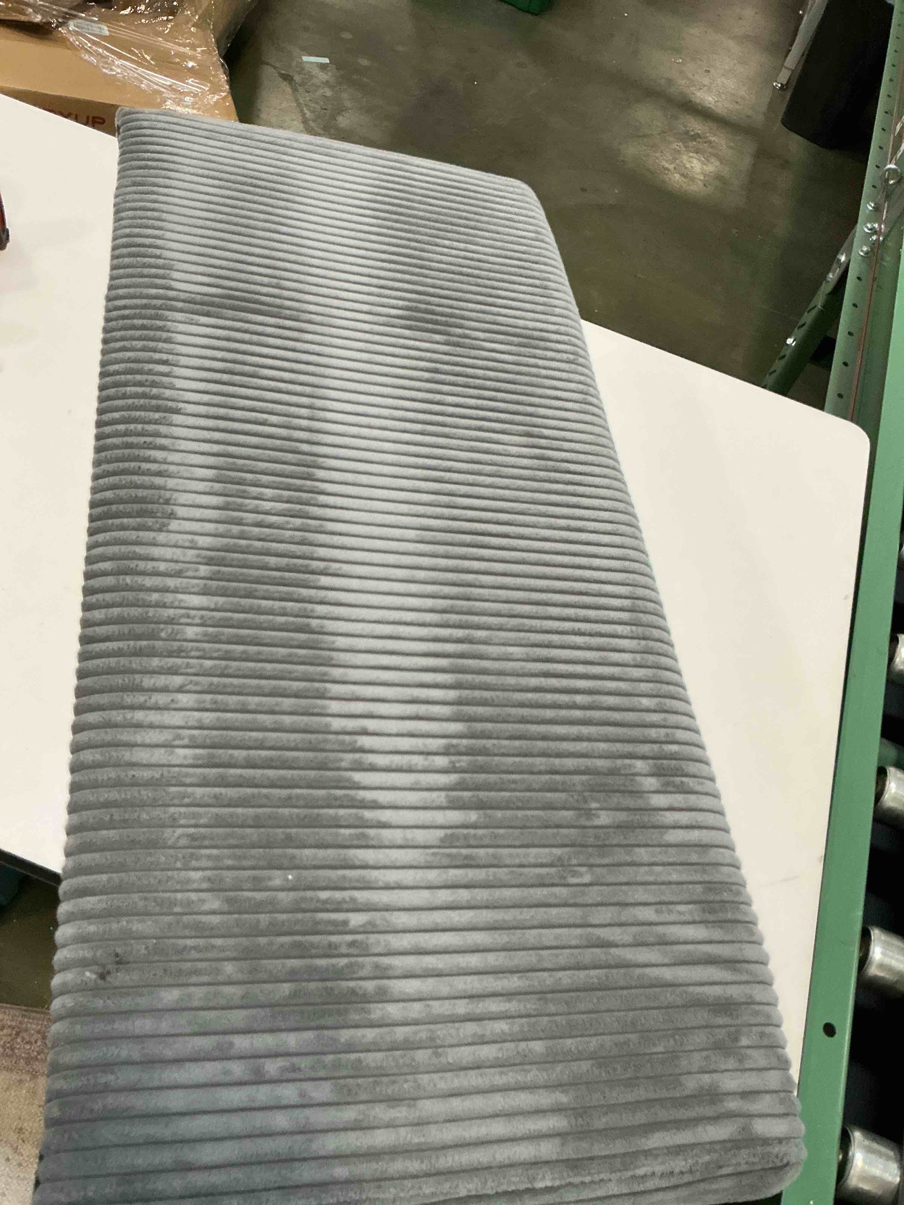 (incomplete) 94083 Series Single Seater Sofa