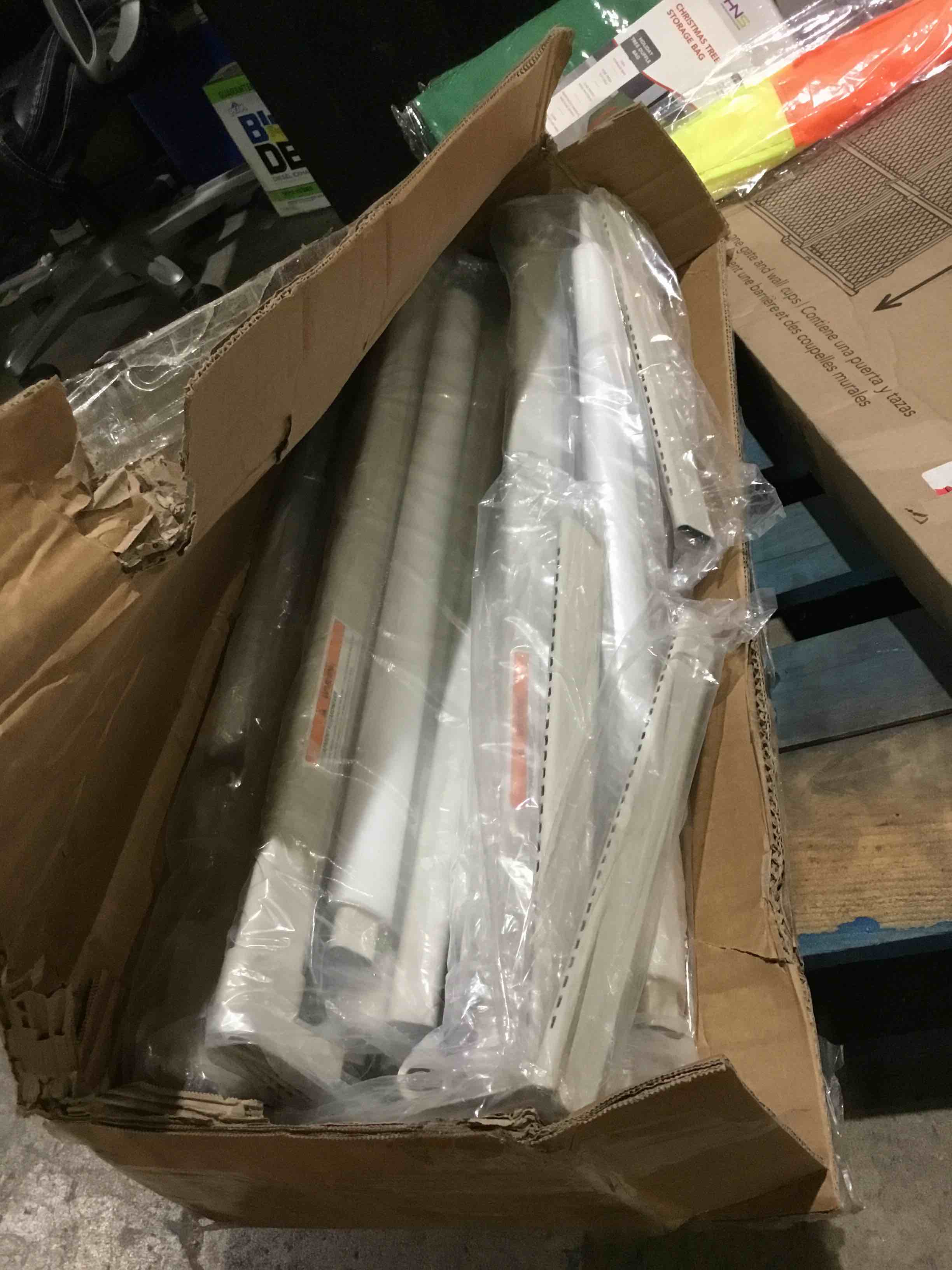 https://s3.amazonaws.com/lotting-images-prod/bidfta/GRA3229172_1760550922997.jpeg