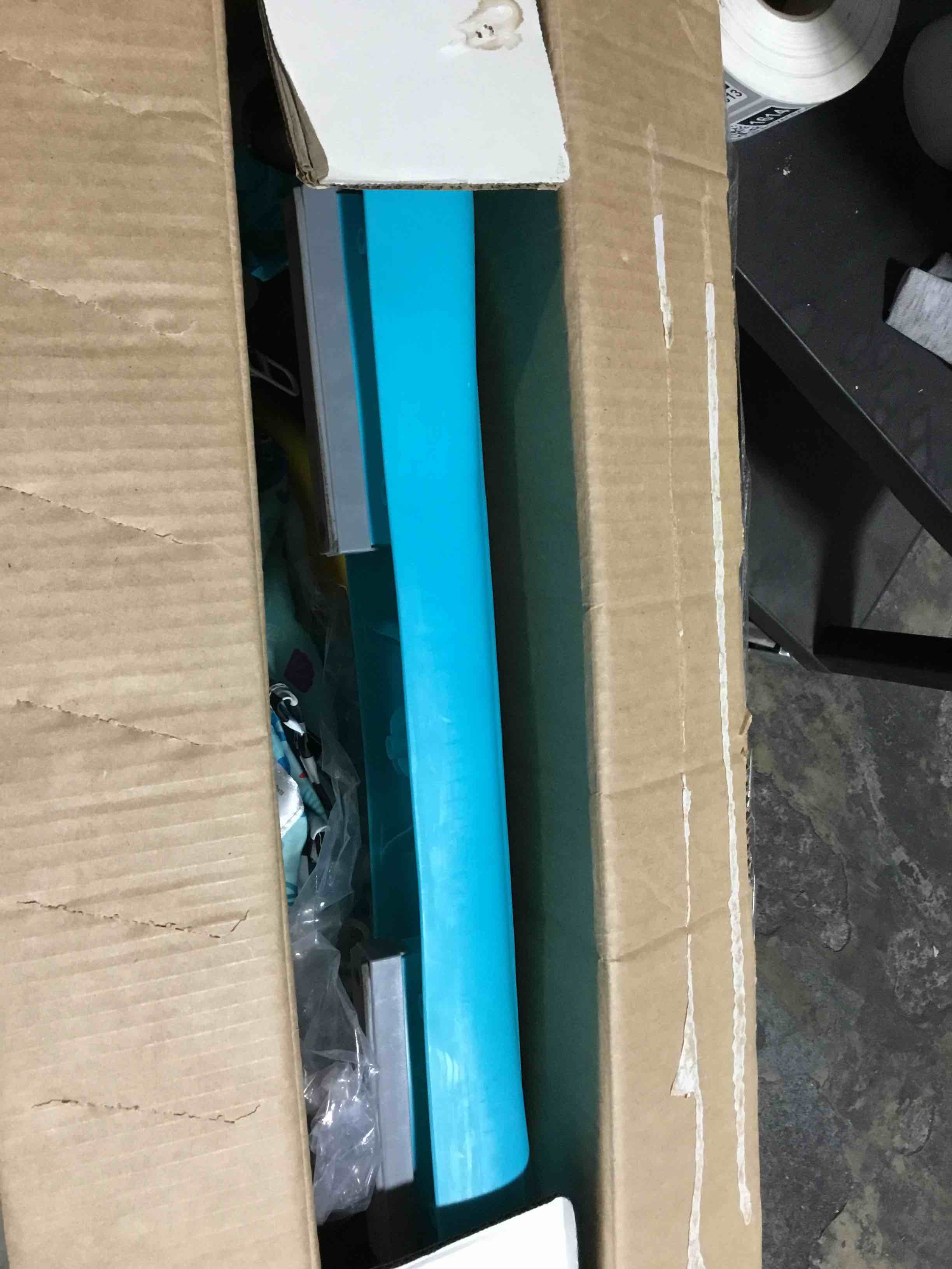https://s3.amazonaws.com/lotting-images-prod/bidfta/GRA3241541_1759928205370.jpeg