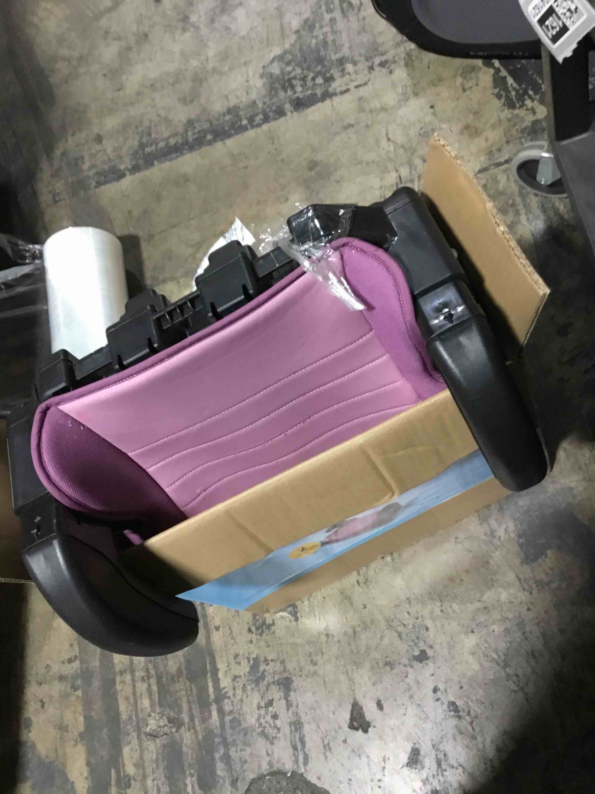 https://s3.amazonaws.com/lotting-images-prod/bidfta/GRA3241614_1759934055426.jpeg