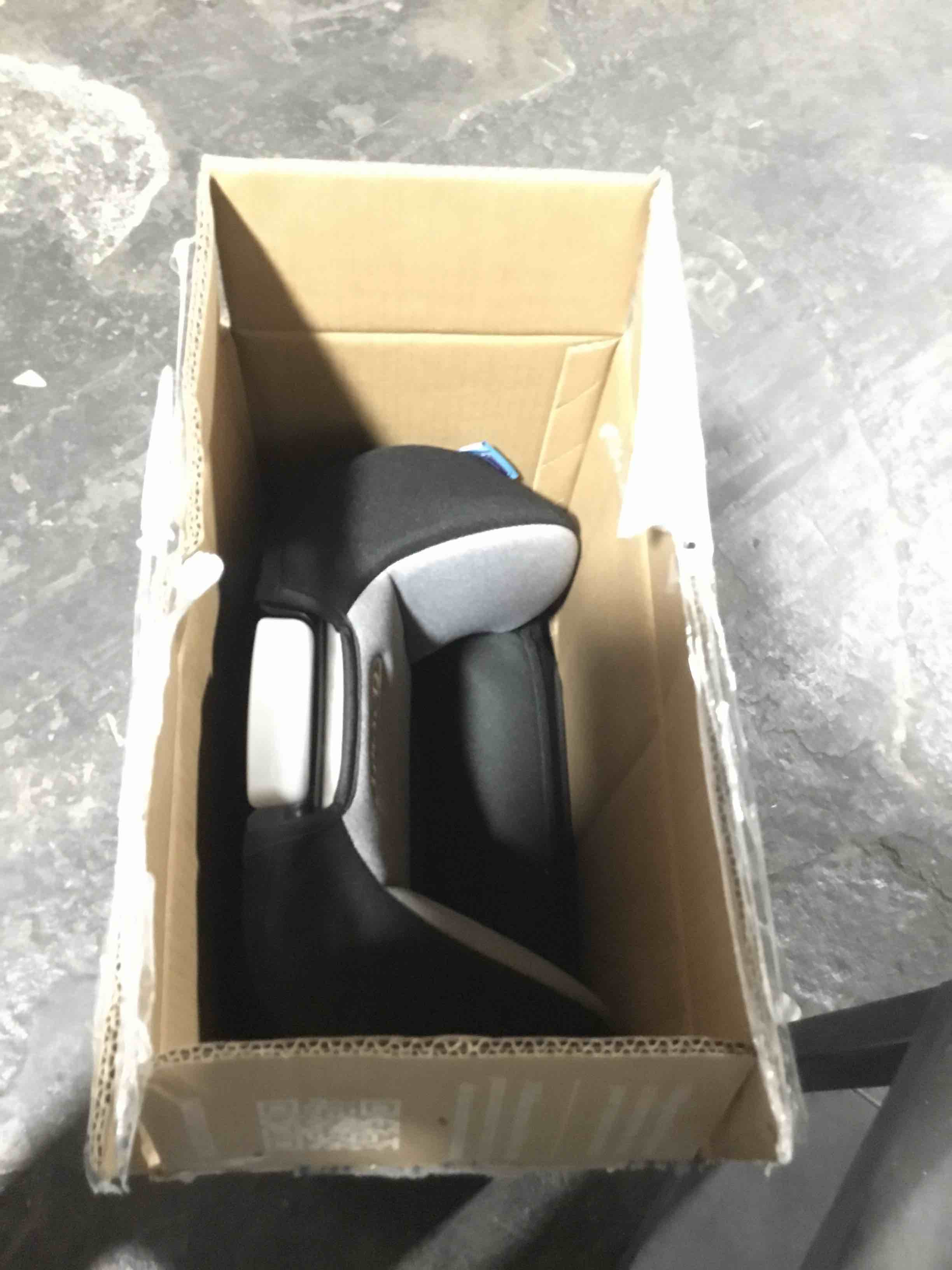https://s3.amazonaws.com/lotting-images-prod/bidfta/GRA3241769_1760032323378.jpeg